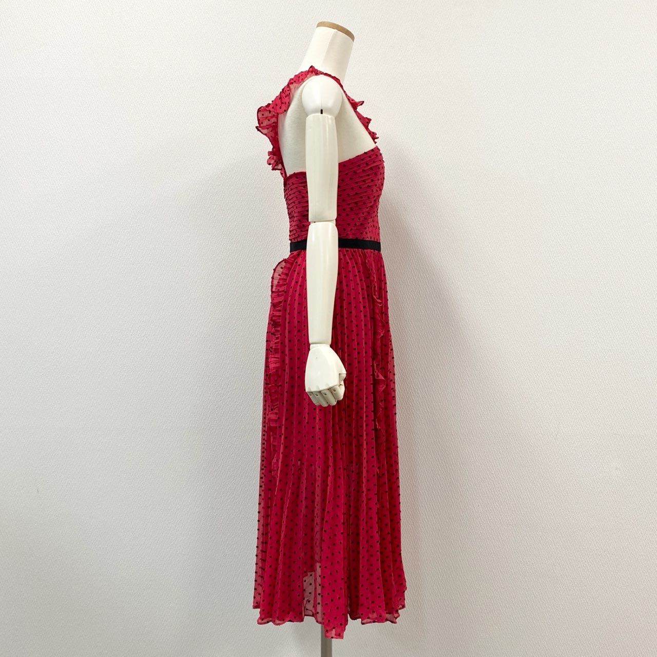 67j6 《未使用タグ付き》 self-portrait セルフポートレイト プリーツワンピース ドレスワンピース 総柄 フリル 肩だし◎ ロング丈 UK8 ピンク ブラックu02t