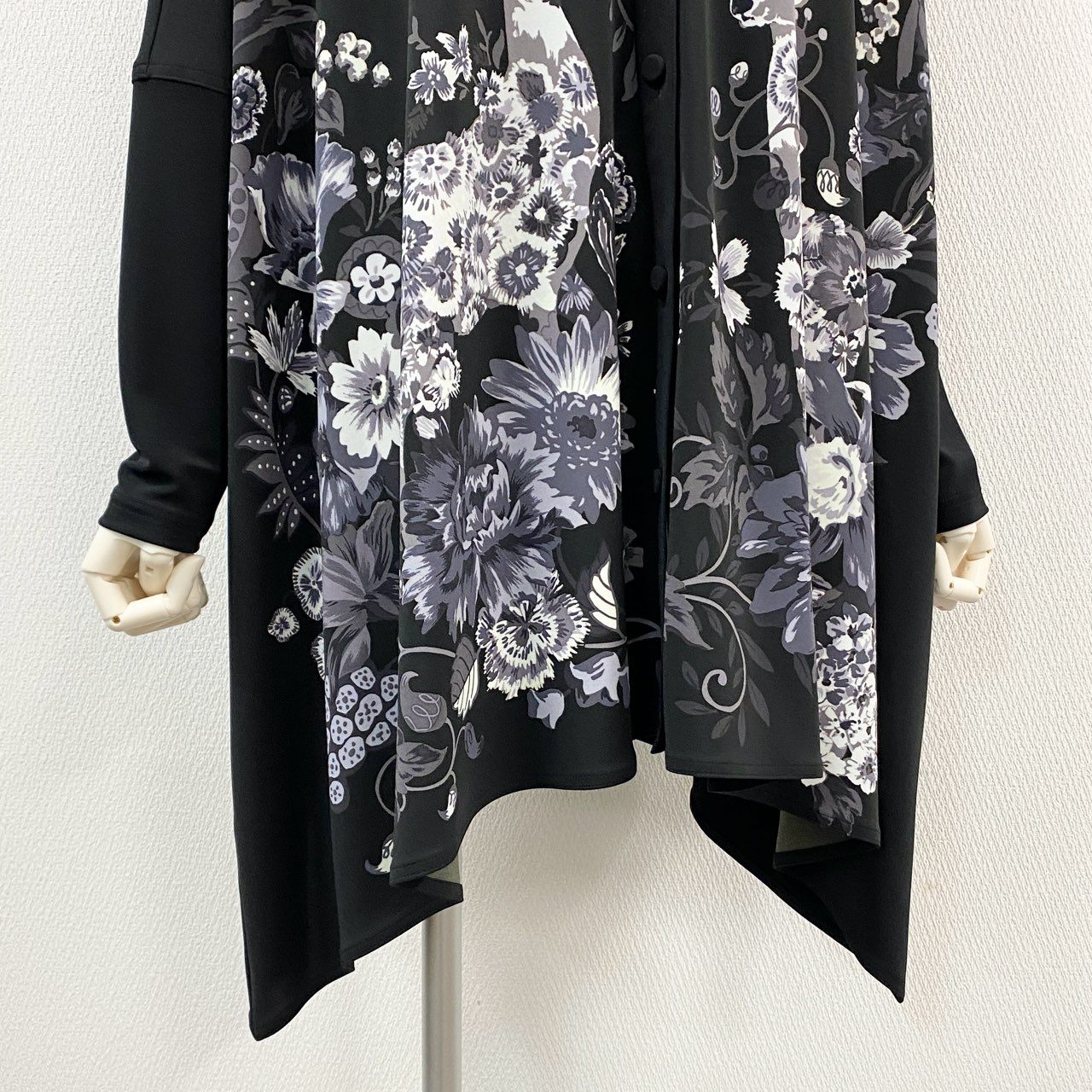 3k19 TOKUKO 1er VOL トクコプルミエヴォル チュニックワンピース シャツワンピース トップス アニマルプリント Aライン 9 ブラック レディースu02t