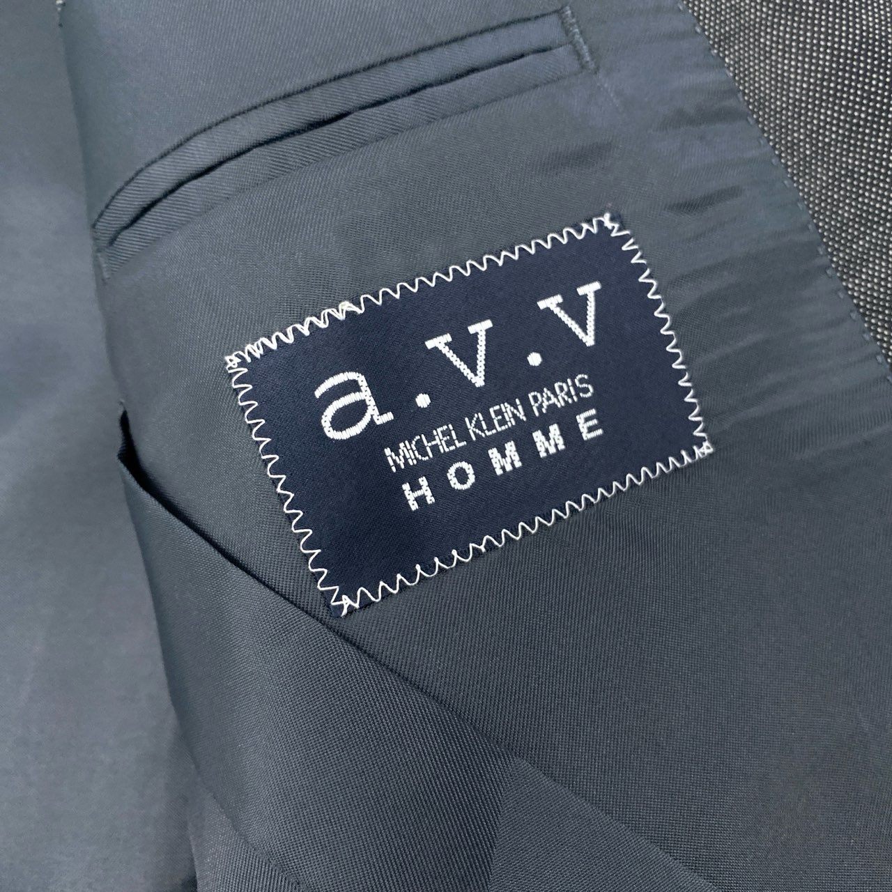 19k27 A.V.V HOMME アーヴェヴェ セットアップスーツ ダブルブレスト メンズ 紳士服 ビジネス フォーマル 96 AB5 グレー ウール100％u02t