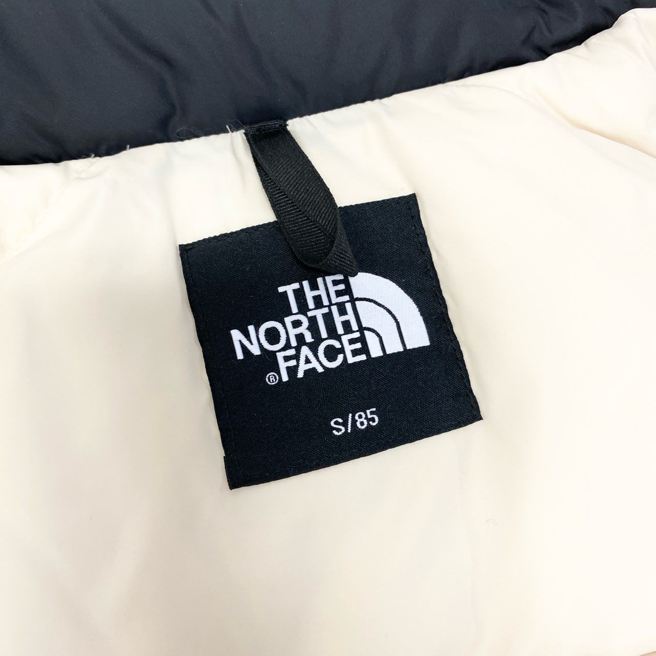 60c6 THE NORTH FACE ザ ノースフェイス 韓国ノース 1996 ECO NUPTSR VEST ヌプシ ダウンベスト サイズS/85  ブラック クリーム レディース 女性用 アウターk02i