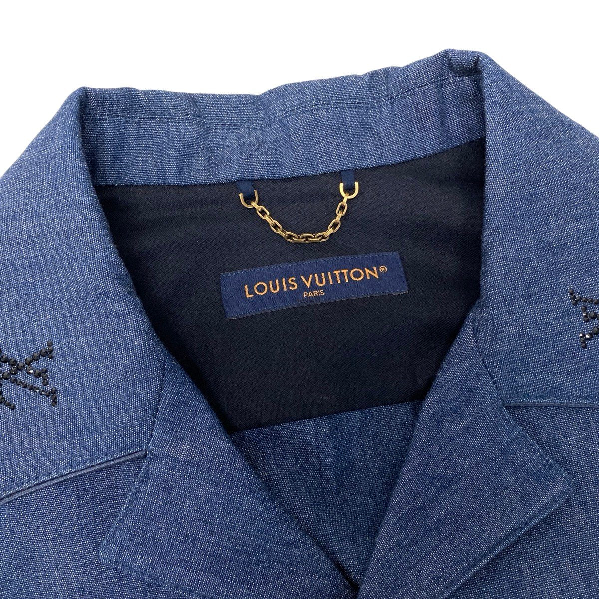 Mf18 《未使用品》 LOUIS VUITTON ルイヴィトン 25SS ブラゾンエンベリッシュド デニムシャツ Blason Embellished Shirt サイズL ブルーt18r