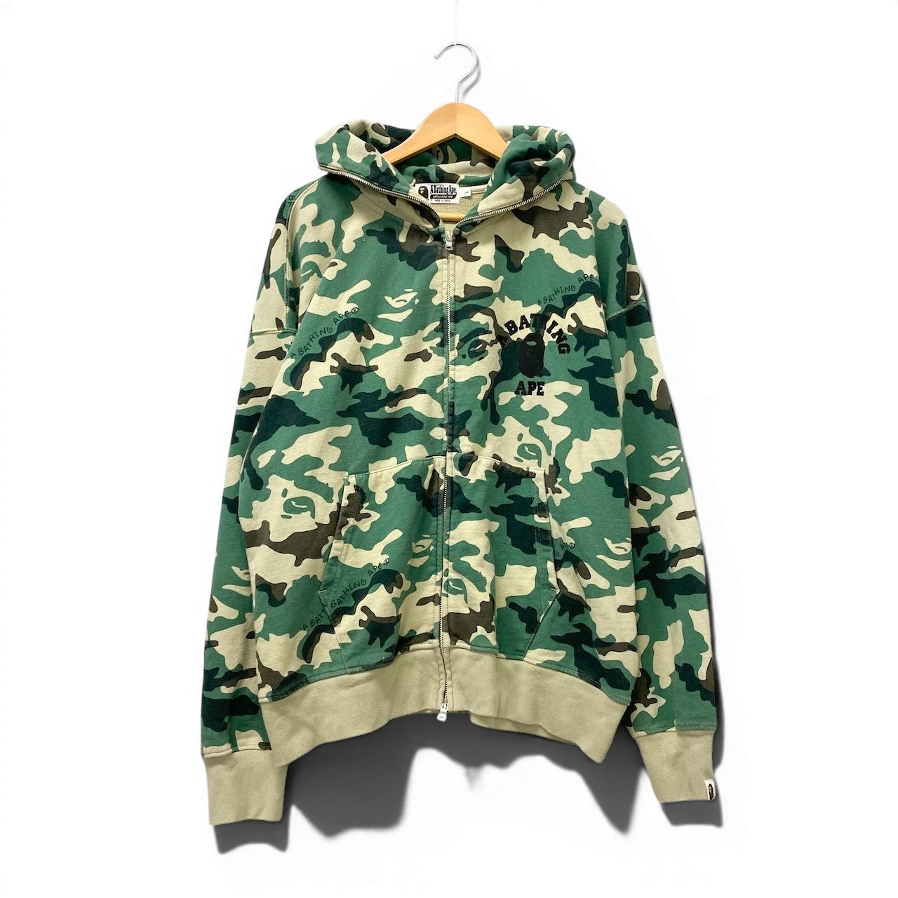 32e16 ABathing Ape アベイシングエイプ WOODLAND CAMO フルジップフーディー パーカー 001ZPJ301006M Lサイズ グリーン ベージュ コットン100％ メンズ 男性用t18r