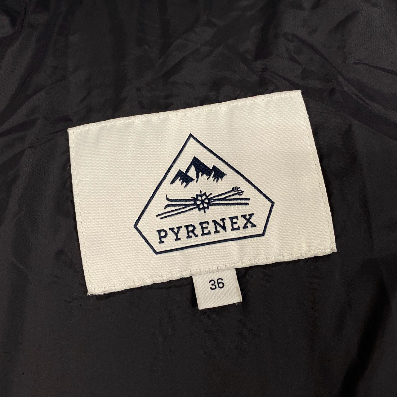 51b27 【タグ付き】PYRENEX ピレネックス SPOUTNIC スプートニック ダウンジャケットサイズ36 ブラック レディース アウター ダウンk02i