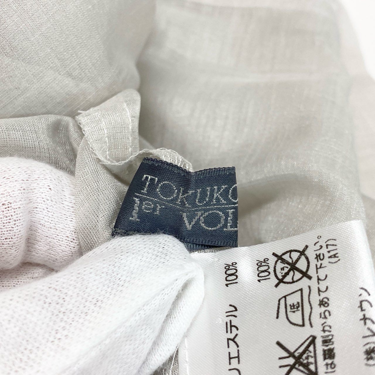 69c2 TOKUKO 1er VOL トクコプルミエヴォル シアーブラウス ノーカラーシャツ 七分袖 レース装飾 レディース 女性服 サイズ9 ホワイト系 ポリエステル100％u02t