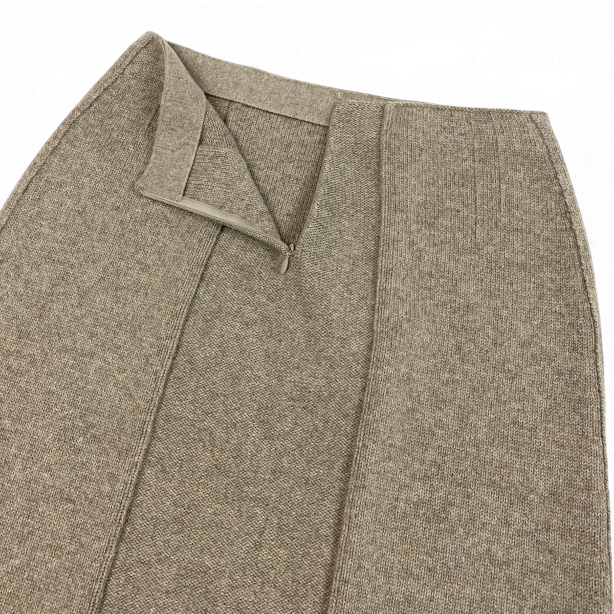 Ej15 【未使用タグ付】 LOUIS VUITTON ルイヴィトン 24aw カシミヤ混 ミディ丈 ニットスカート RW242WB サイズL ベージュ レディースu02t