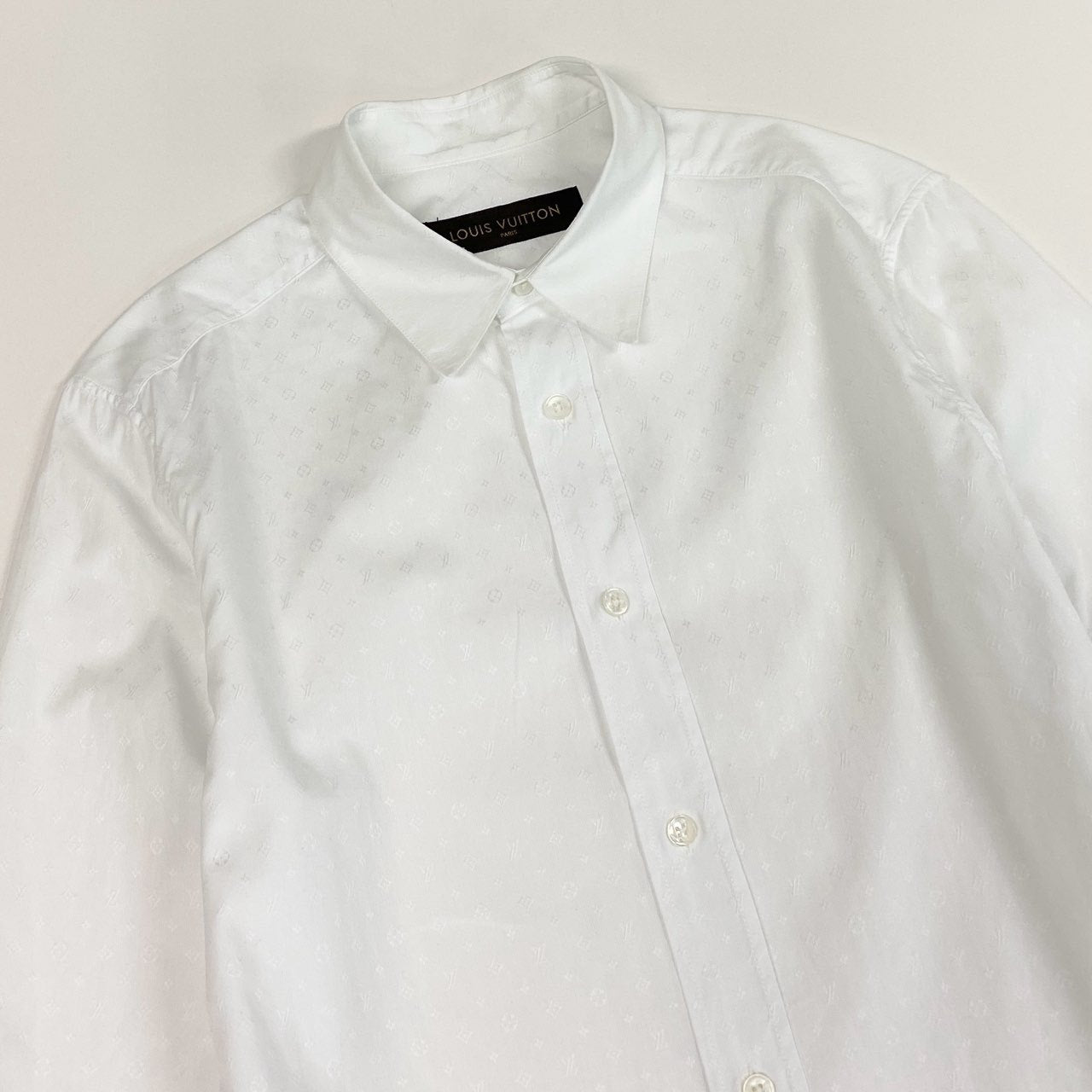Ic2 《美品》 LOUIS VUITTON ルイヴィトン モノグラム 長袖シャツ トップス RM141Q XS ホワイト コットン メンズu02t