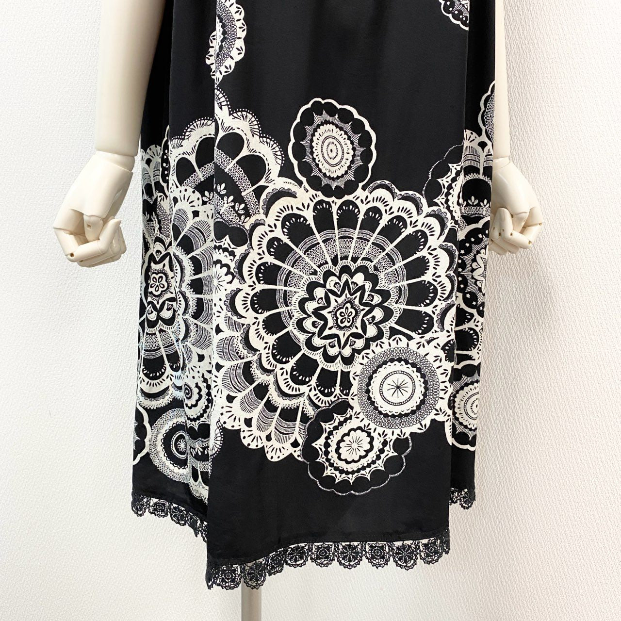 59k1《未使用品》タグ付 TOKUKO 1er Vol トクコプルミエヴォル 日本製 花柄プリント ワンピース ドレス レース 9 Mサイズ ブラック トリアセテート レディースo07t