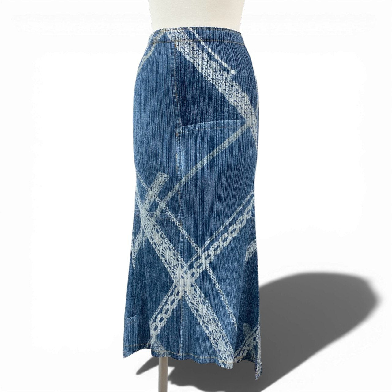 60b9 【美品】PLEATS PLEASE プリーツプリーズ デニム転写 プリーツスカート ロングフレアスカート  PP61-JG605 2サイズ ブルー系 ポリエステル100％ レディース 女性用k02i