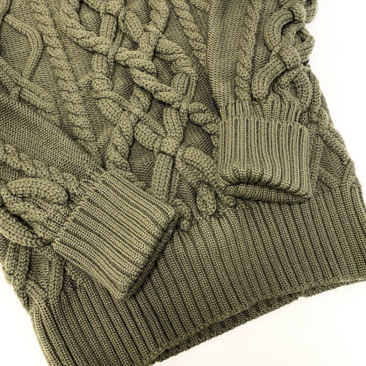 72a28【美品】Salvatore Ferragamo サルヴァトーレフェラガモ ケーブルニットセーター ハイネックニットセーター トップス Lサイズ カーキ ウール100％ レディース 女性用u02t