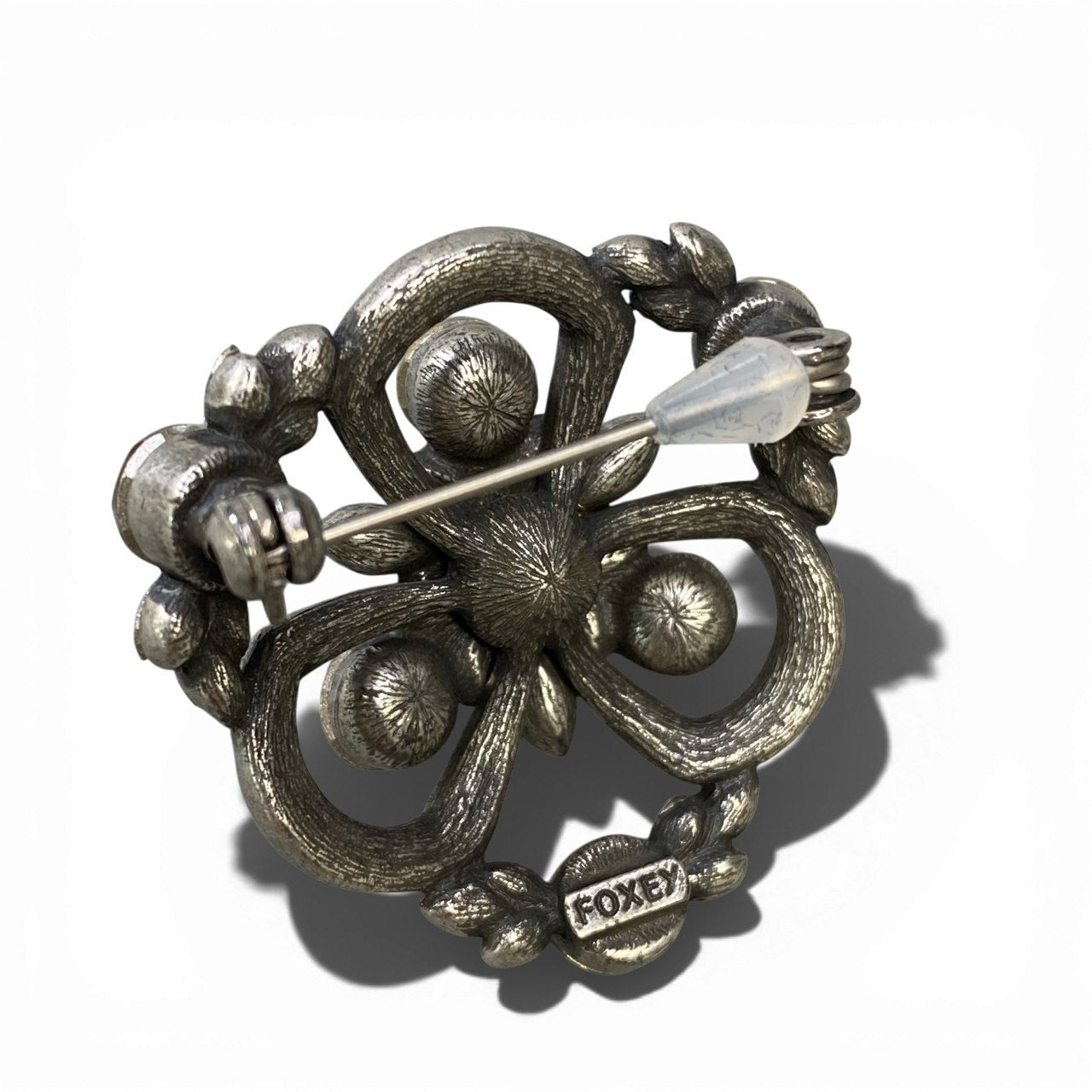 a5 FOXEY フォクシー ブローチ ラインストーン フラワーモチーフ アクセサリー シルバー レディースk02i