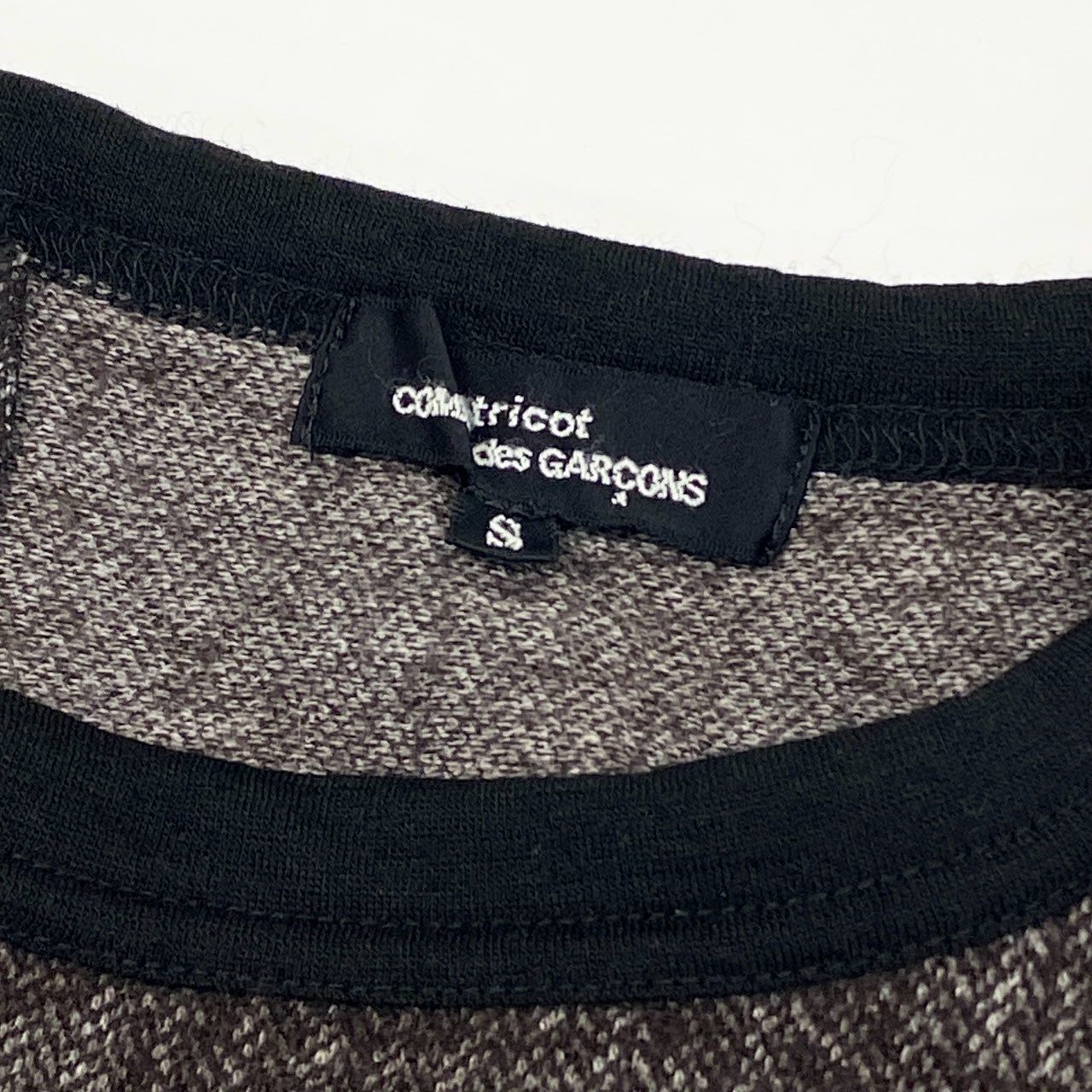 47c4 tricot COMME des GARCONS トリコ コムデギャルソン フリルニット セーター バックボタン TR-T040 サイズS ブラウン ヘリンボーン レディース AD2016