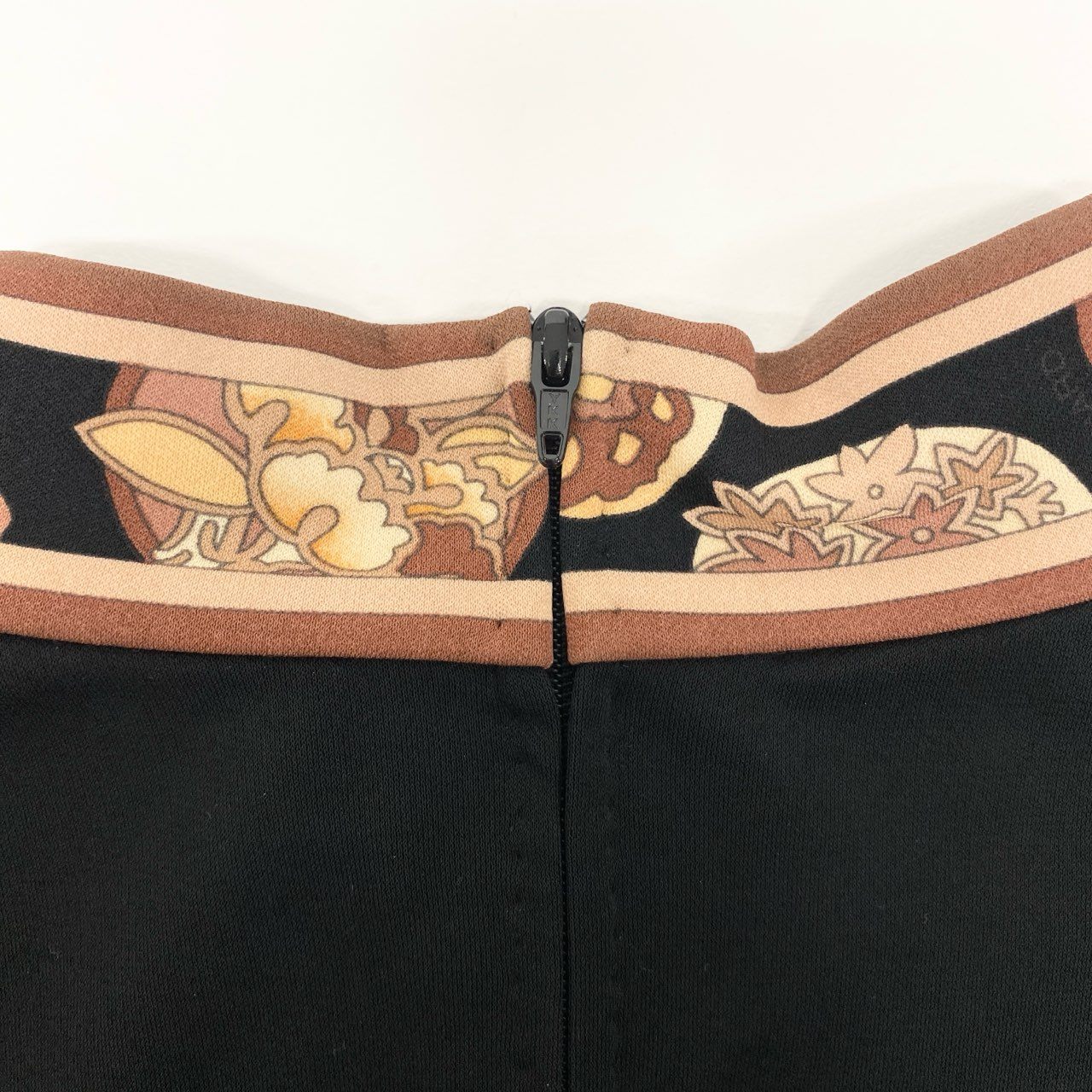 58k22 LEONARD FASHION レオナール モックネック 長袖カットソー ロングスリーブ 切替プリント カンカン素材 レディース 女性用 M ブラックu02t