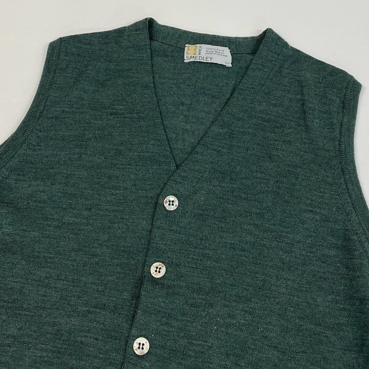 70a15 JOHN SMEDLEY ジョンスメドレー 英国製 ニットベスト ノースリーブカーディガン ハイゲージニット メンズ 紳士服 グリーン ウール100％u02t