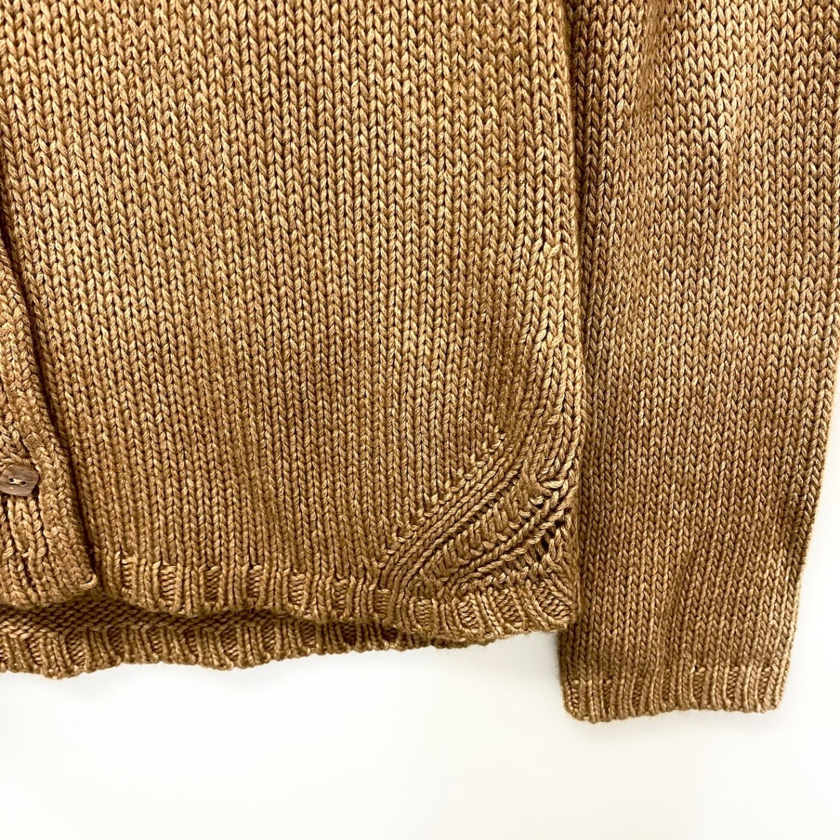 67e14 ESCADA エスカーダ アンサンブルニットセーター カーディガン ノースリーブニット イタリア製 38サイズ ベージュ カシミヤシルク レディース 女性用u02t