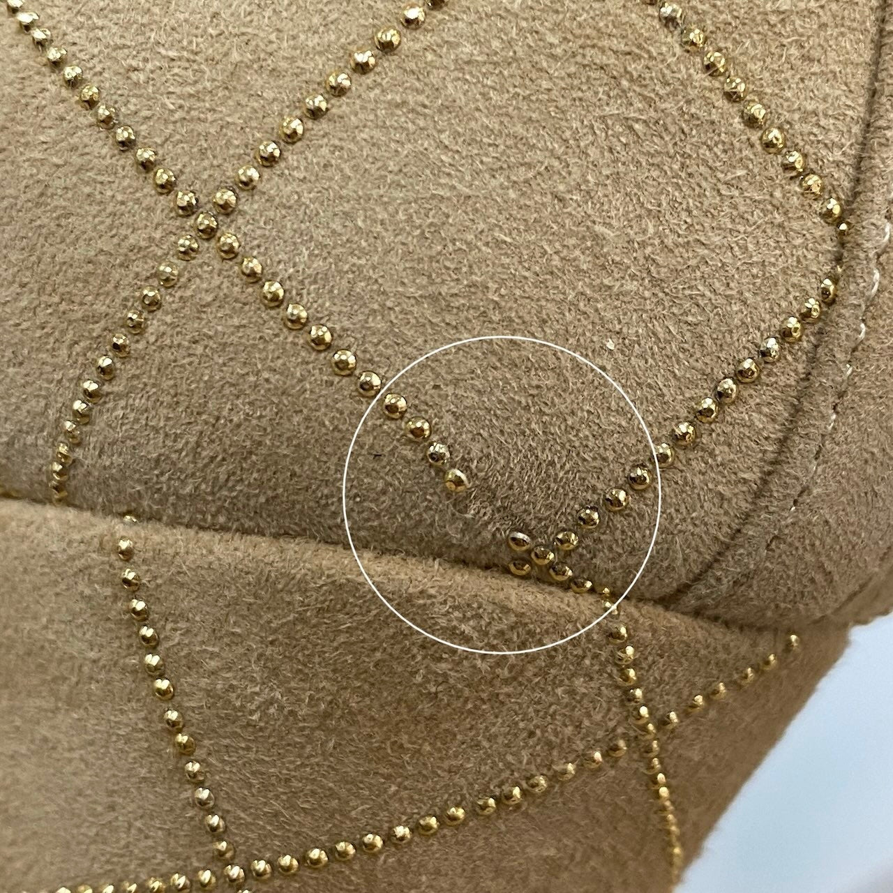 g1【美品】 CHANEL シャネル ゴールドラインストーン マトラッセ チャンキーヒール バイカラーパンプス G46206 サイズ38 ベージュ レディースk02i