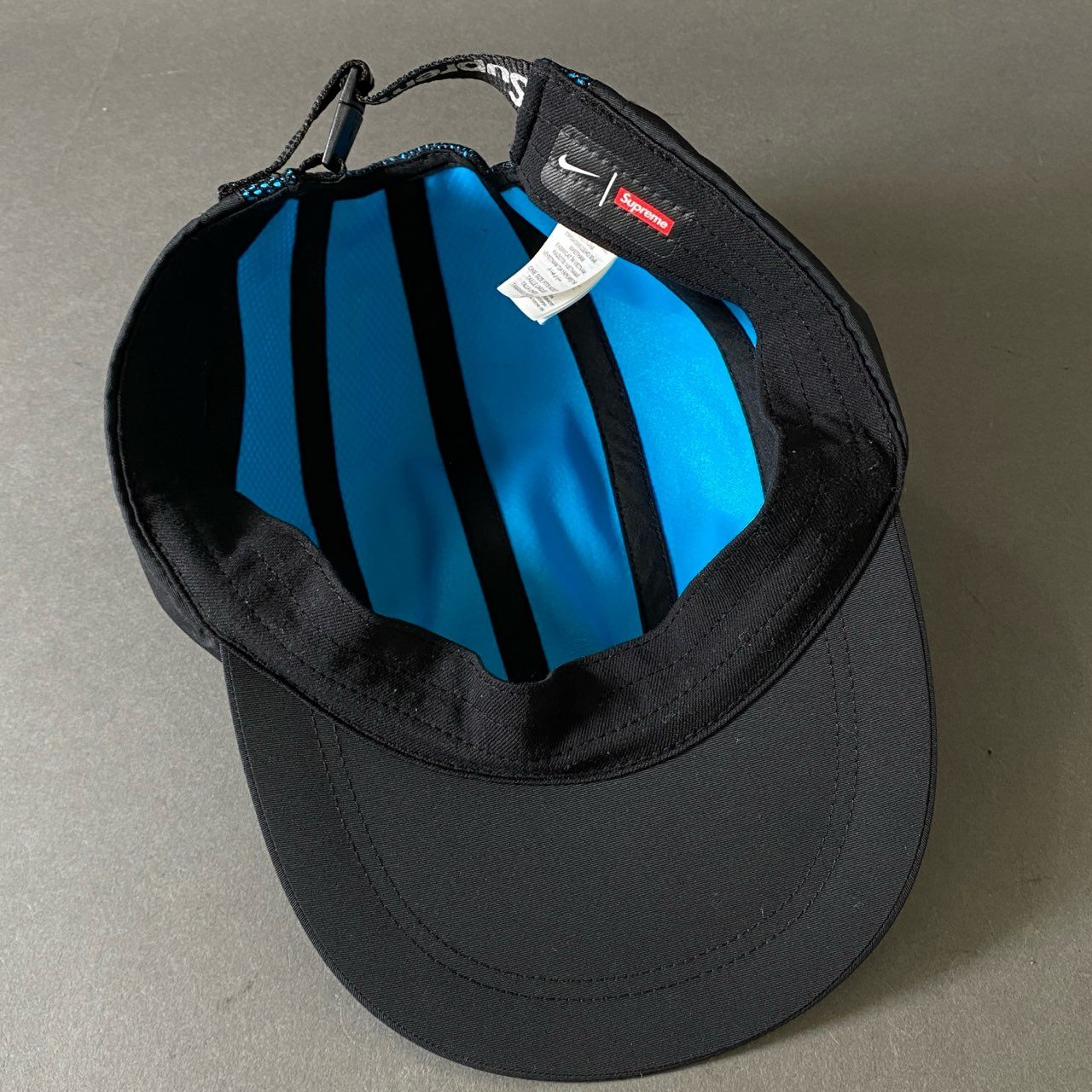 g18 《美品》 Supreme シュプリーム NIKE ナイキ Trail Running Hat トレイルランニングハット キャップ AA2242-010 ブラック ブルー 帽子