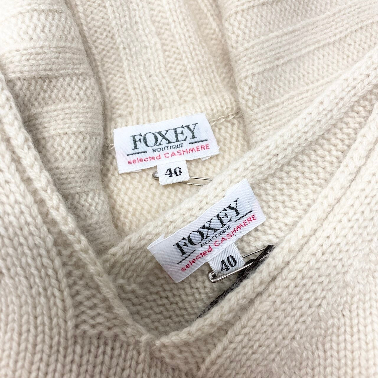 54c19 【タグ付】 FOXEY BOUTIQUE フォクシー カシミヤニット アンサンブル 上下セット ノースリーブワンピース 長袖カーディガン ボレロ レディース 女性服 サイズ40 ライトベージュ カシミア100％u02t