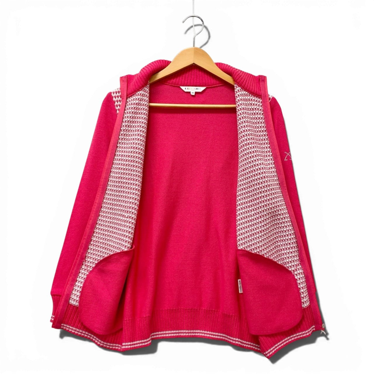23b17 【美品】LEONARD SPORT レオナール スポーツ ジップアップニットジャケット ラインストーンロゴ ブルゾン 0557221 40サイズ ピンク レディース 女性用u02t