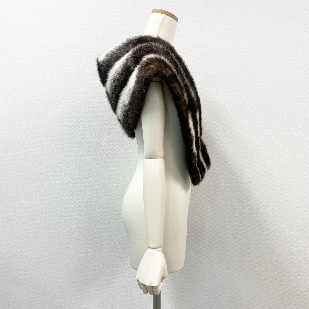 87j23 最高級毛皮 クロスミンク ミンクファー 毛皮マフラー ティペット 衿巻 アイボリー ブラウン ミンクファー レディースu02t