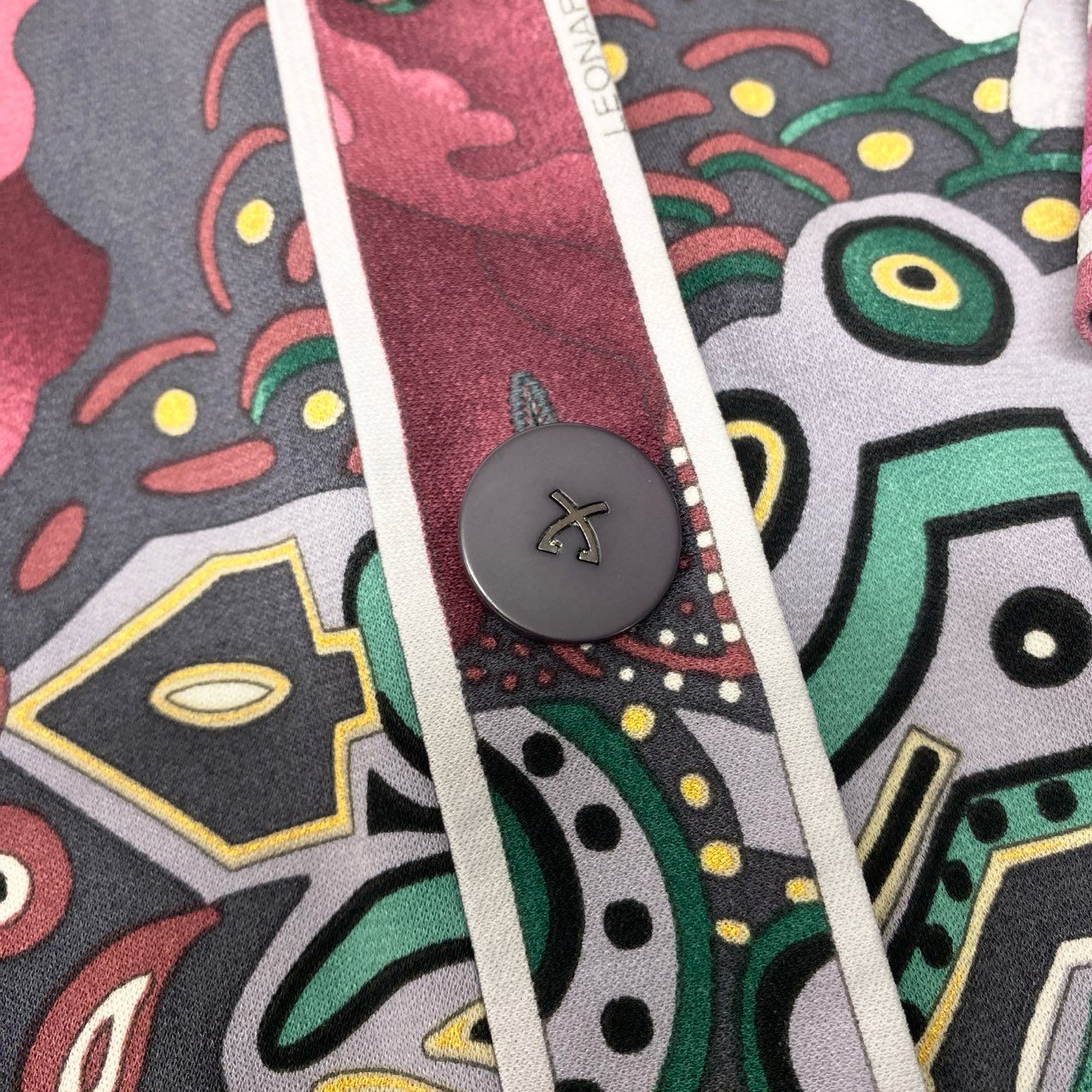 83b23 LEONARD レオナール Vネックカーディガン カンカン素材 美しいプリント チュニック丈 ストレッチ 0169219 42サイズ マルチカラー レディース 女性用u02t