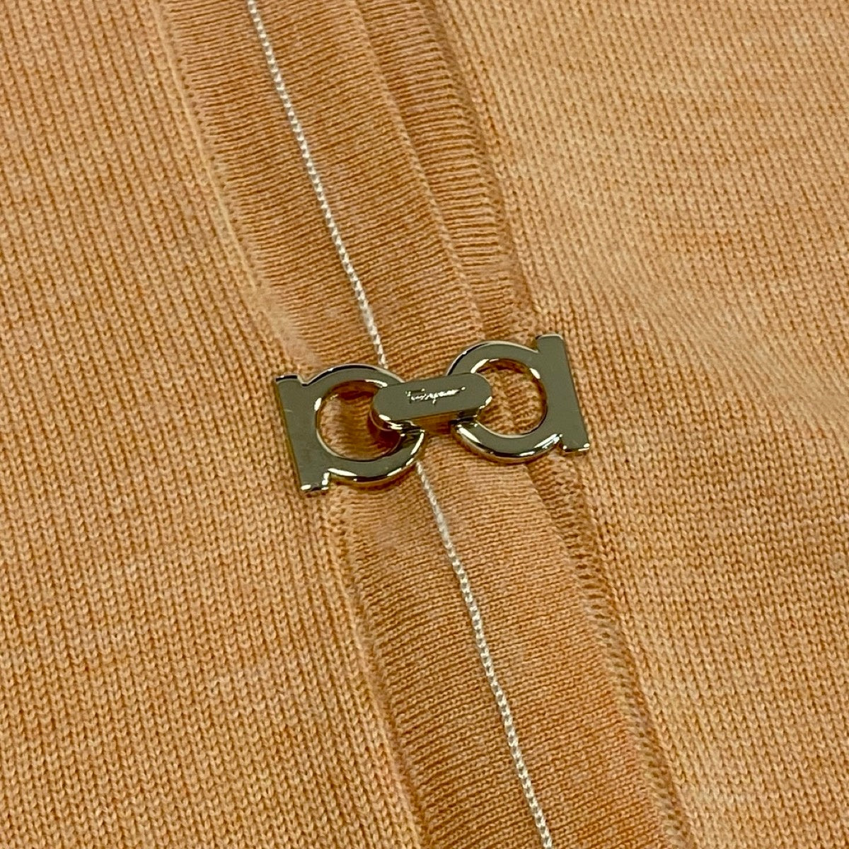 Ef27 Salvatore Ferragamo サルヴァトーレフェラガモ ガンチーニボタン ニットカーディガン サイズS オレンジ系 ウール100％ レディースo07t