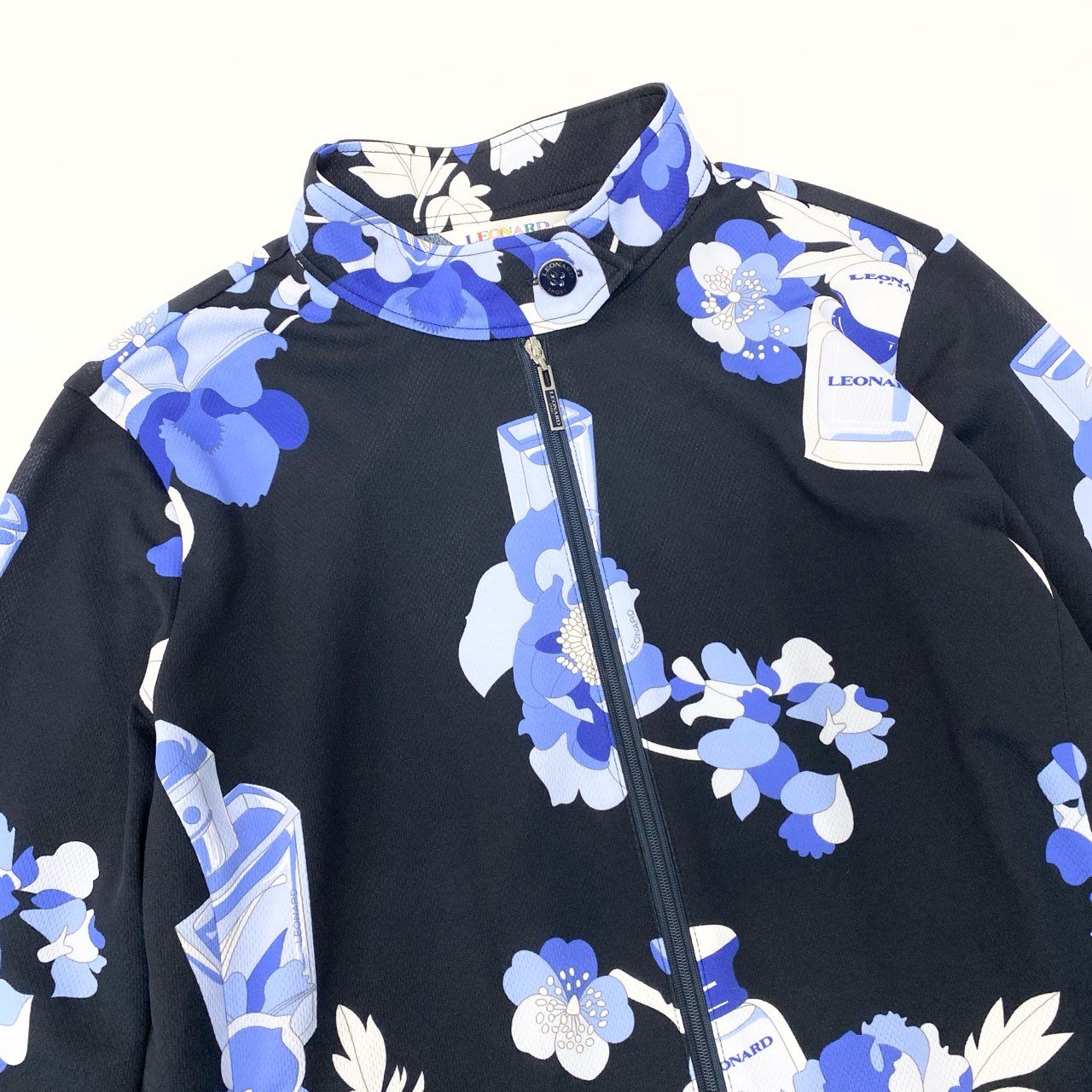 31b6 【美品】LEONARD SPORT レオナール スポーツ ジップアップジャケット ブルゾン 香水 花柄プリント 0578942 42サイズ ブラック ブルー ポリエステル100％ レディース 女性用u02t