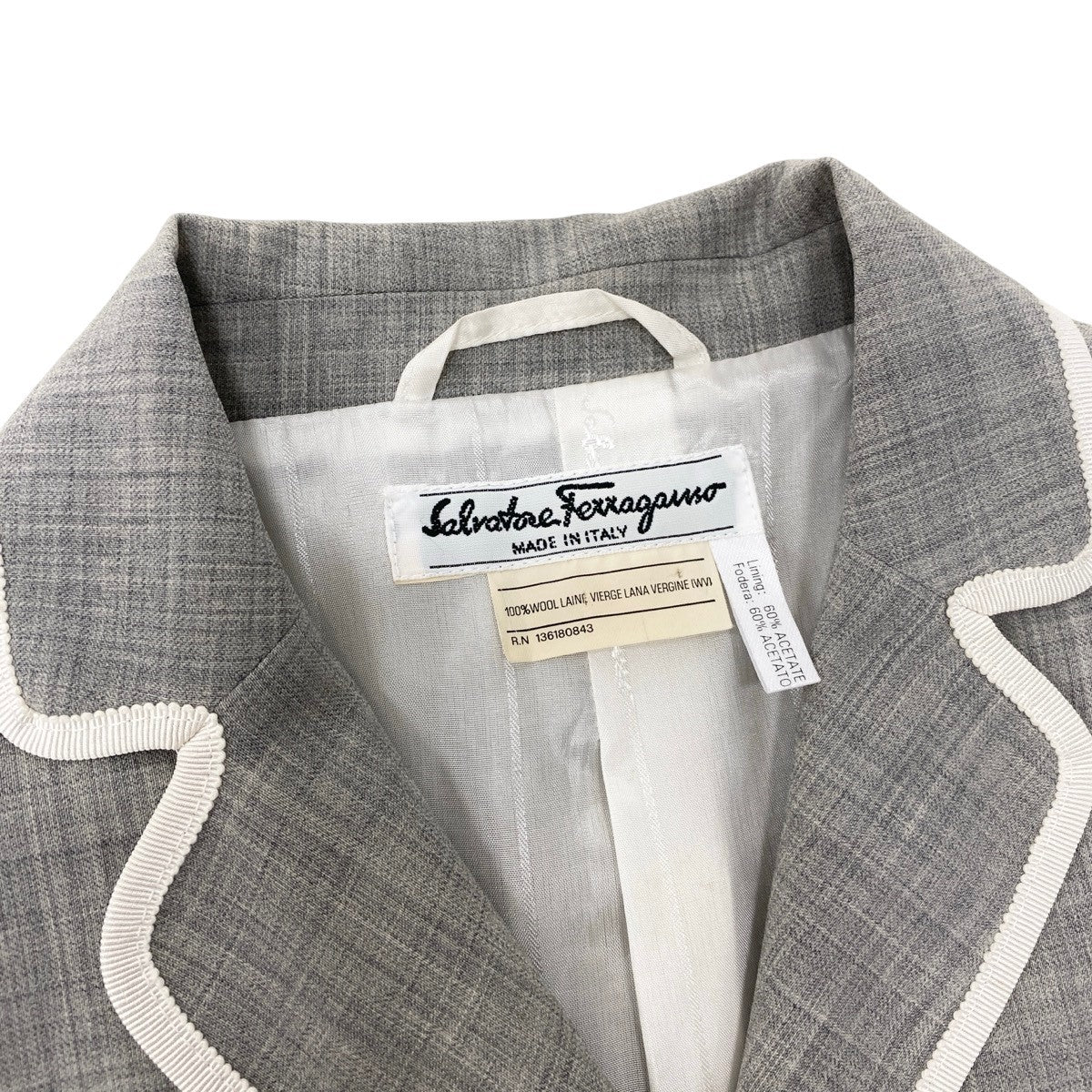 Eh10 Salvatore Ferragamo サルヴァトーレフェラガモ テーラードジャケット ジャケットコート ライトグレー レディースo07t
