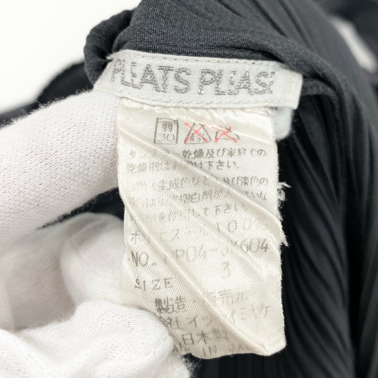 77i8 PLEATS PLEASE ISSEY MIYAKE プリーツプリーズ イッセイミヤケ 日本製 ハイネック 長袖 プリーツカットソー ロングスリーブプルオーバー PP04-JK604 3 グレー レディースo07t
