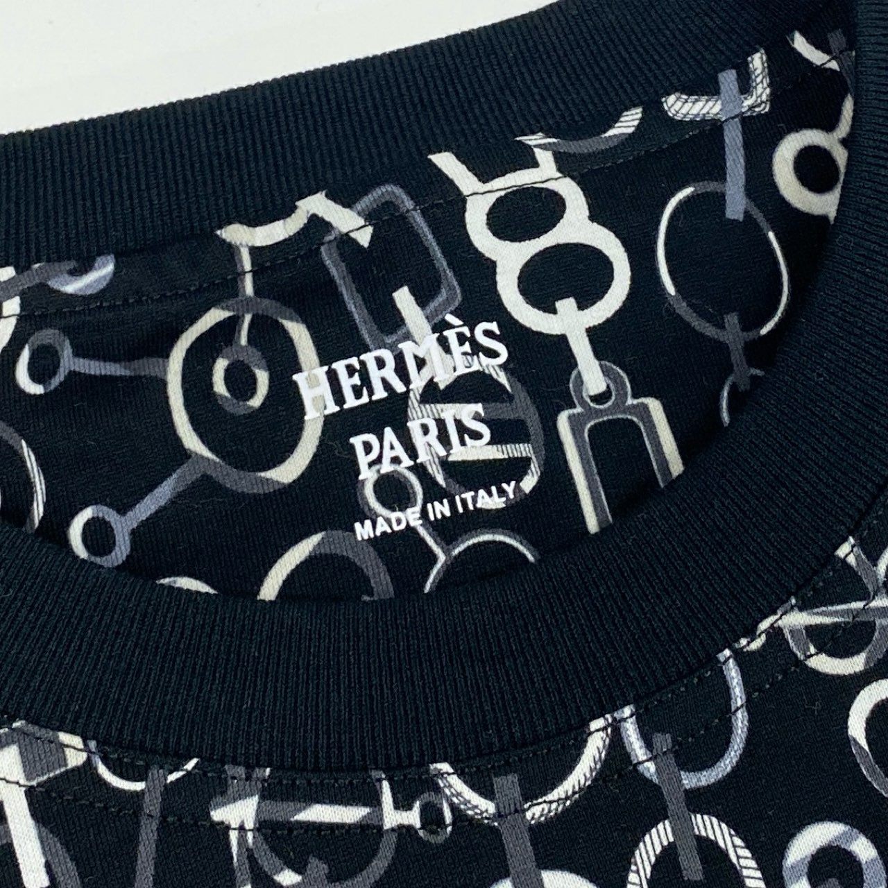 5L23 【新品保管品】HERMES エルメス 23AW Do Re Boucles T-shirt 半袖Tシャツ 総柄 3H4624DR 36サイズ ブラック コットン100％ レディースo07t