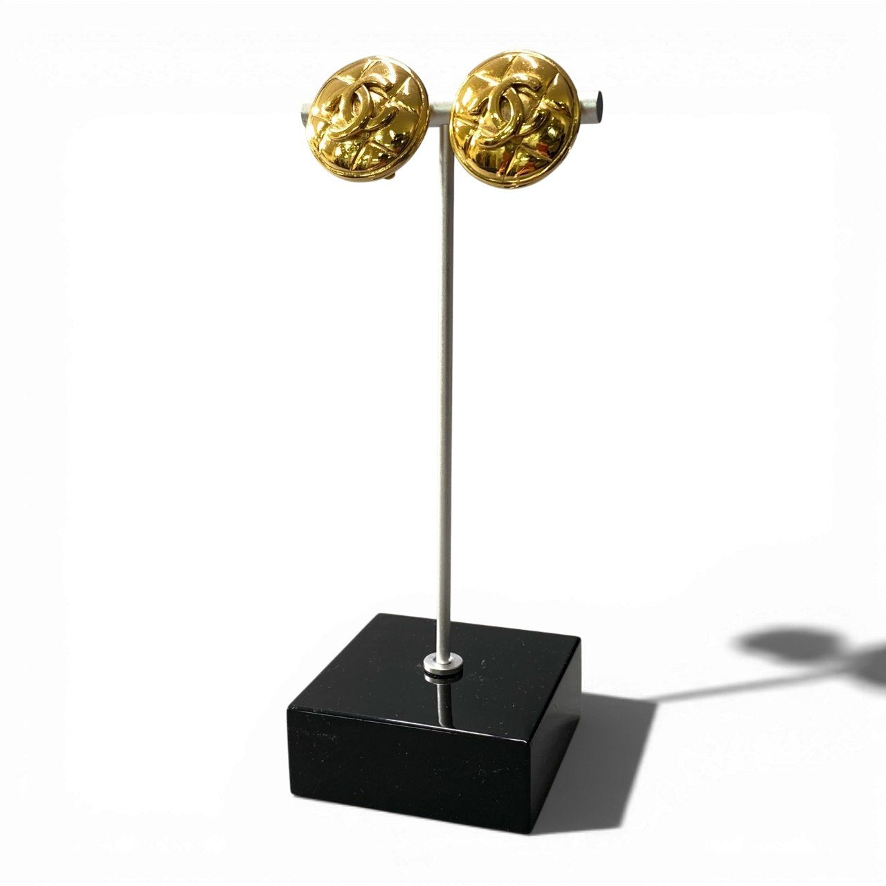 b5 Vintage Chanel Matelasse Coco Mark earringta1