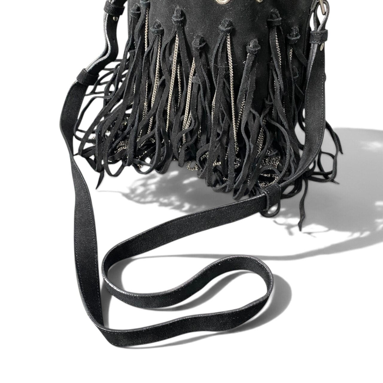 h21 SAINT LAURENT サンローラン フリンジ×チェーン バケットバッグ Fringe × Chain Bucket Shoulder Bag Black Leathert18r
