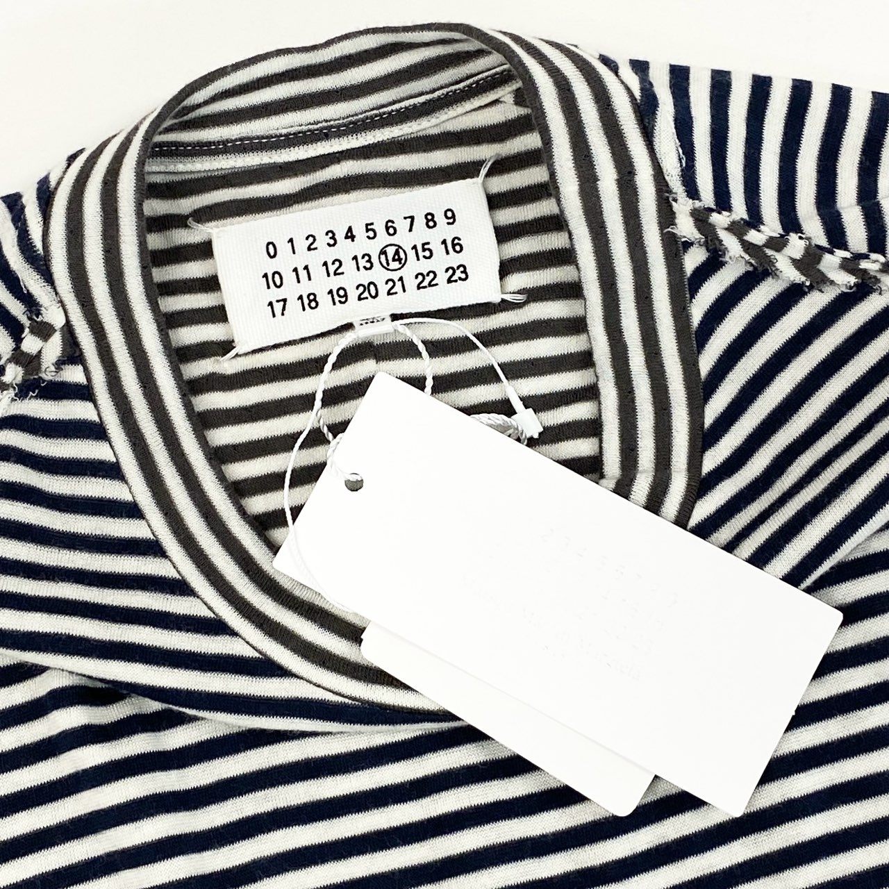 78i10 《未使用品》 タグ付 Maison Margiela メゾンマルジェラ イタリア製 ボーダー柄半袖カットソー Tシャツ クルーネック S30GC0447 46 ホワイト ブルー ブラウン コットン メンズk02i