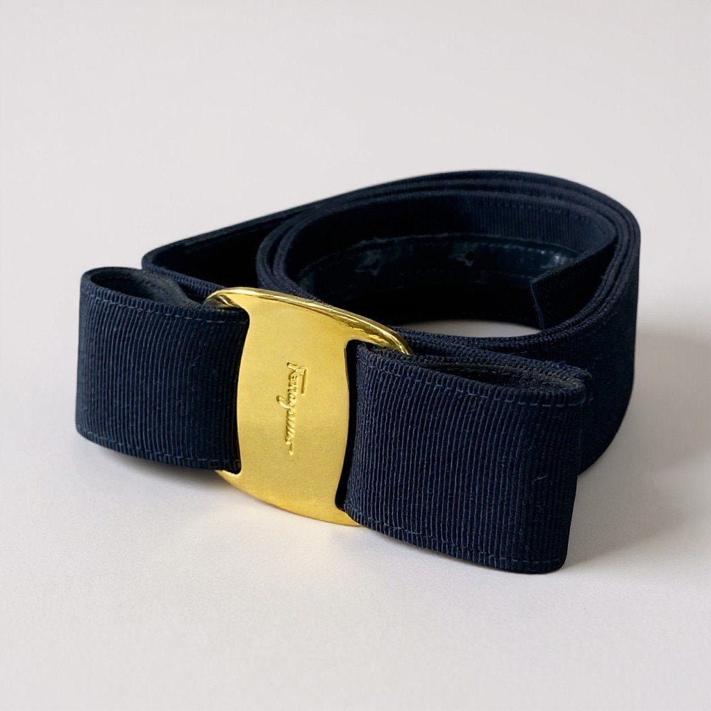 a6 Salvatore Ferragamo サルヴァトーレフェラガモ サッシュベルト ヴァラリボン ベルト ネイビー ゴールド レディースk02i