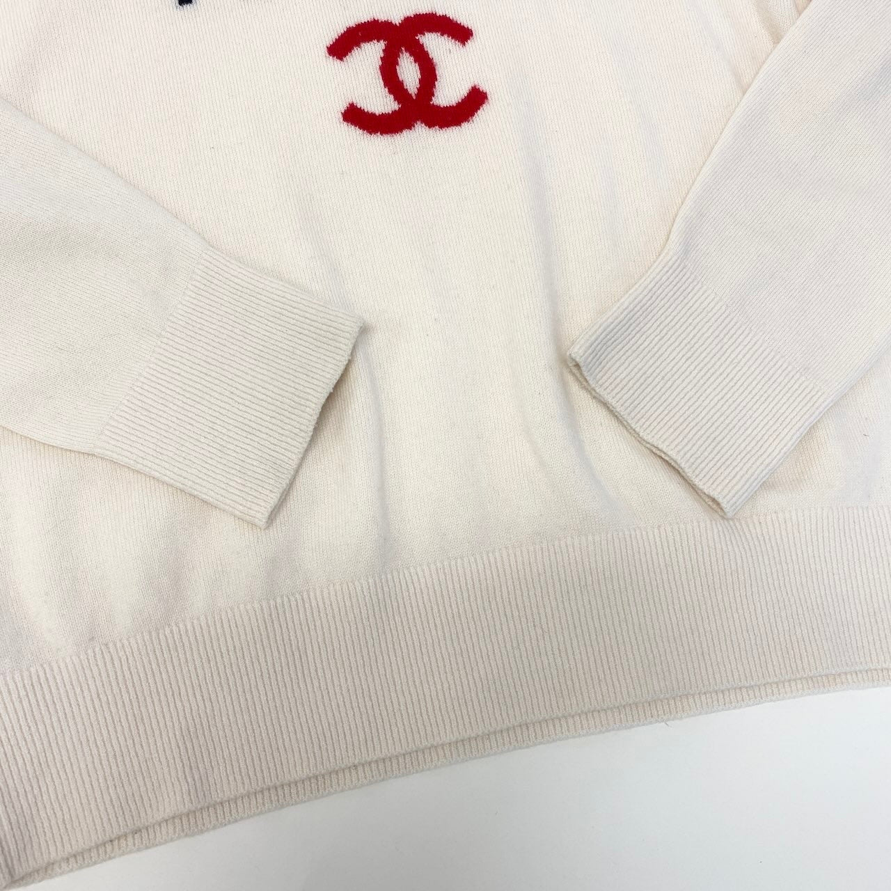 Ce27 CHANEL シャネル LA PAUSA ココマーク カシミヤニット セーター P60439 サイズ42 ホワイト カシミア100％ レディース 女性服ta1