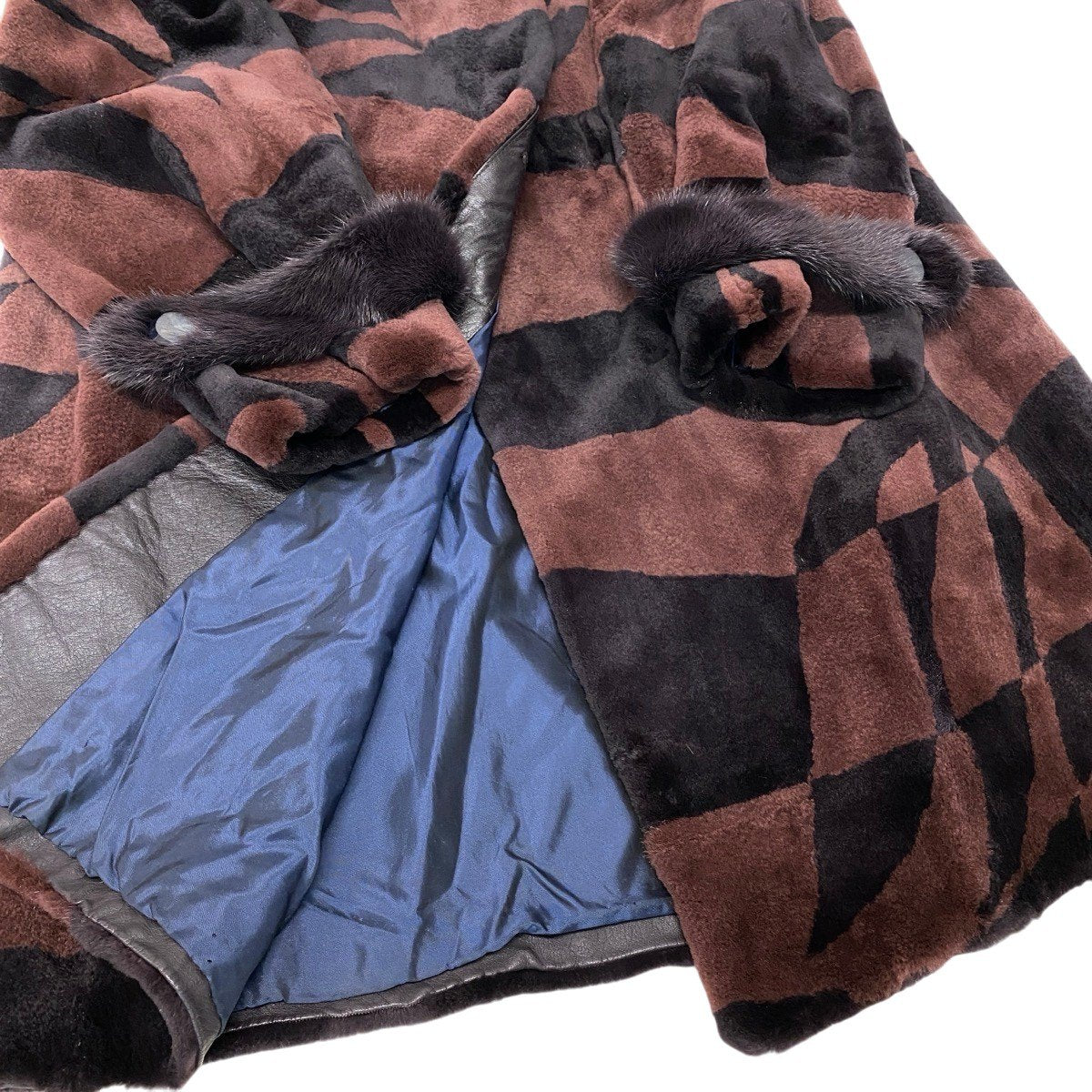 93h8 シェアードミンク 幾何学模様 ロングコート サイズF ブラウン ブラック 本毛皮 Mink Fur Coat ベルト付t18r