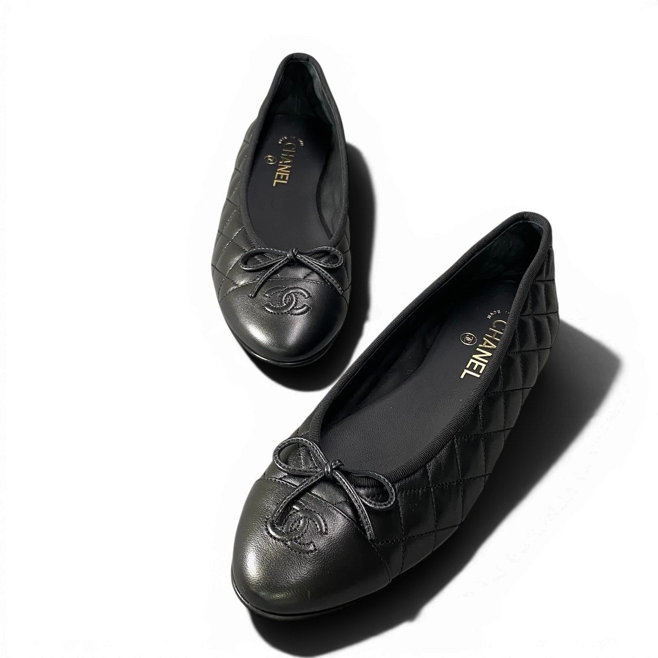 e18 CHANEL シャネル バレリーナ エイジドカーフスキン マトラッセ CCロゴ レザー フラットシューズ イタリア製 レディース 女性用 G26250 41 ブラックu02t