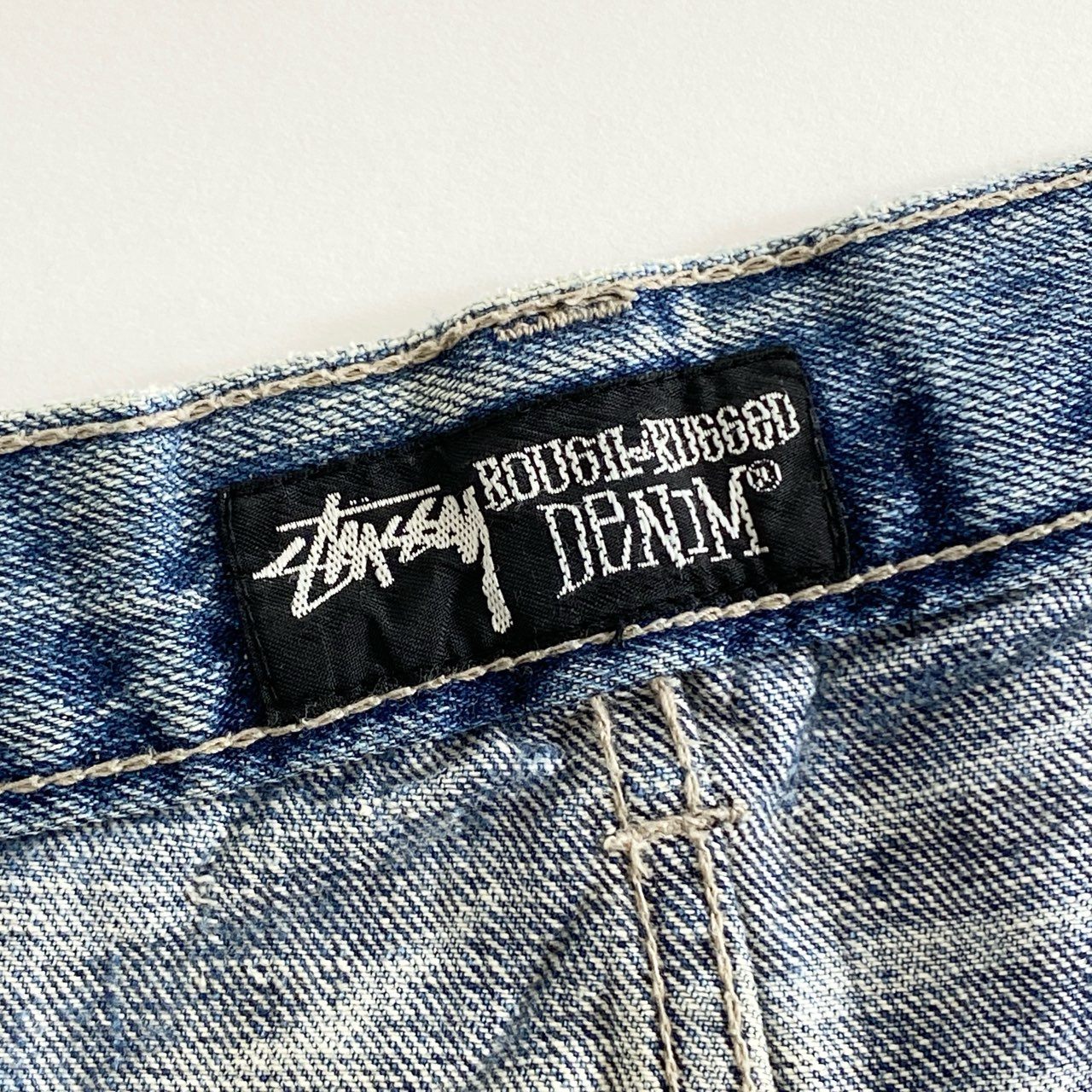 59g26 STUSSY ステューシー デニムパンツ ジーンズ ボトムス ロゴプリント  34 インディゴ コットン