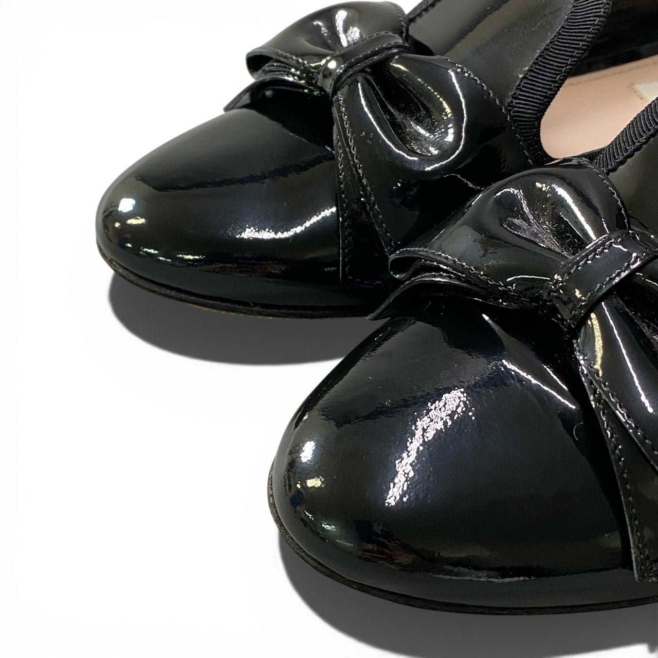 2a23 miu miu ミュウミュウ エナメルレザー リボン フラットシューズ フラットパンプス ビジュー レディース 女性用 サイズ37 ブラックu02t