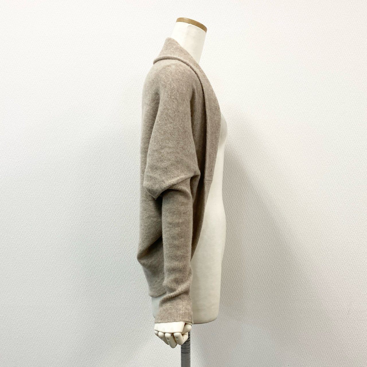 52d18 《新品タグ付き》 FOXEY フォクシー マシュマロボレロ ニットカーディガン トップス 33578 サイズF ベージュ系 カシミヤ100％ レディース 日本製