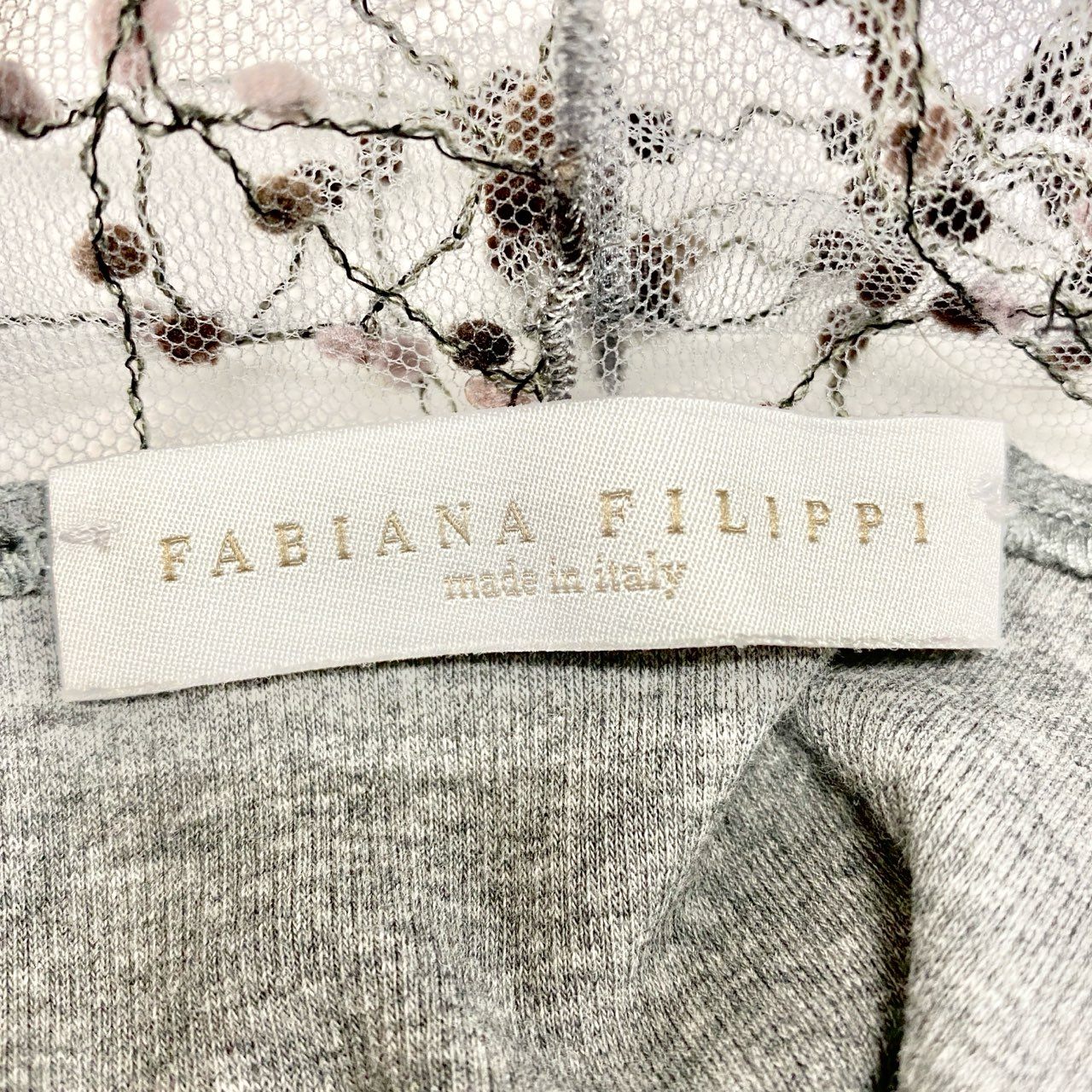 77b26 FABIANA FILLIPI ファビアナフィリッピ チュールデザインリブカットソー VネックTシャツ トップス XSサイズ グレー XSサイズ レディース 女性用u02t