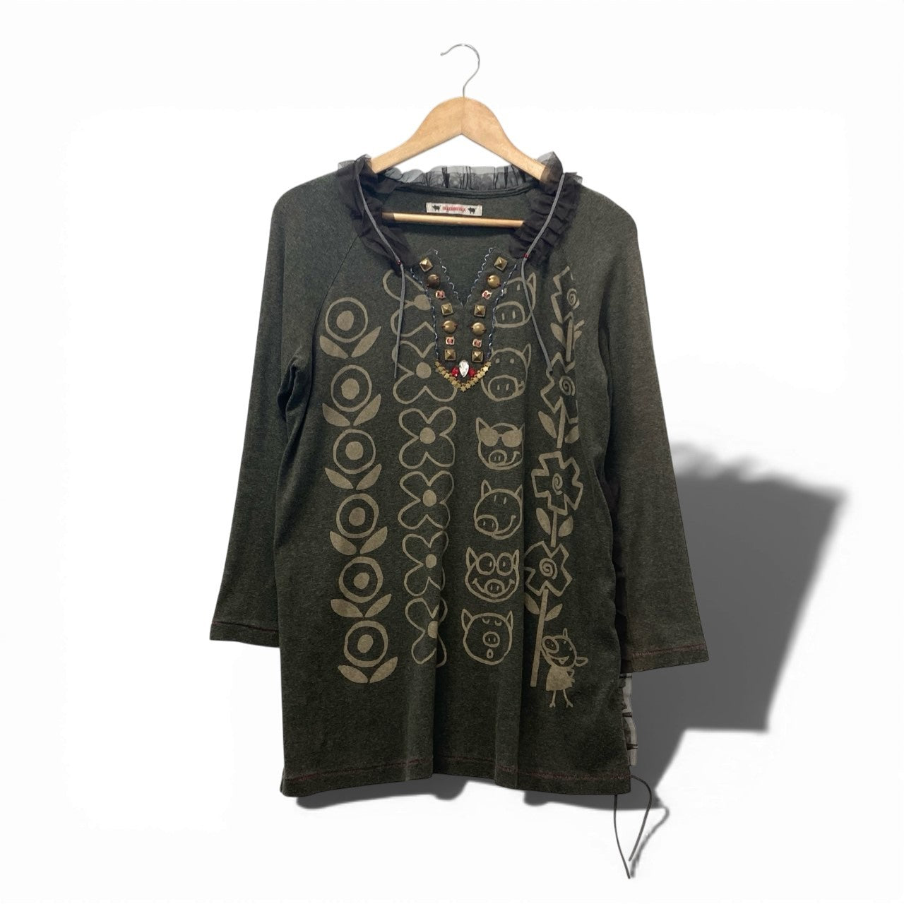 24b16 OLLEBOREBLA オレボレブラ アルベロベロ チュニックワンピース ハイゲージニット レース ビーズ装飾 花柄 ブタさん カシミヤ混 レディース グレー系o07t