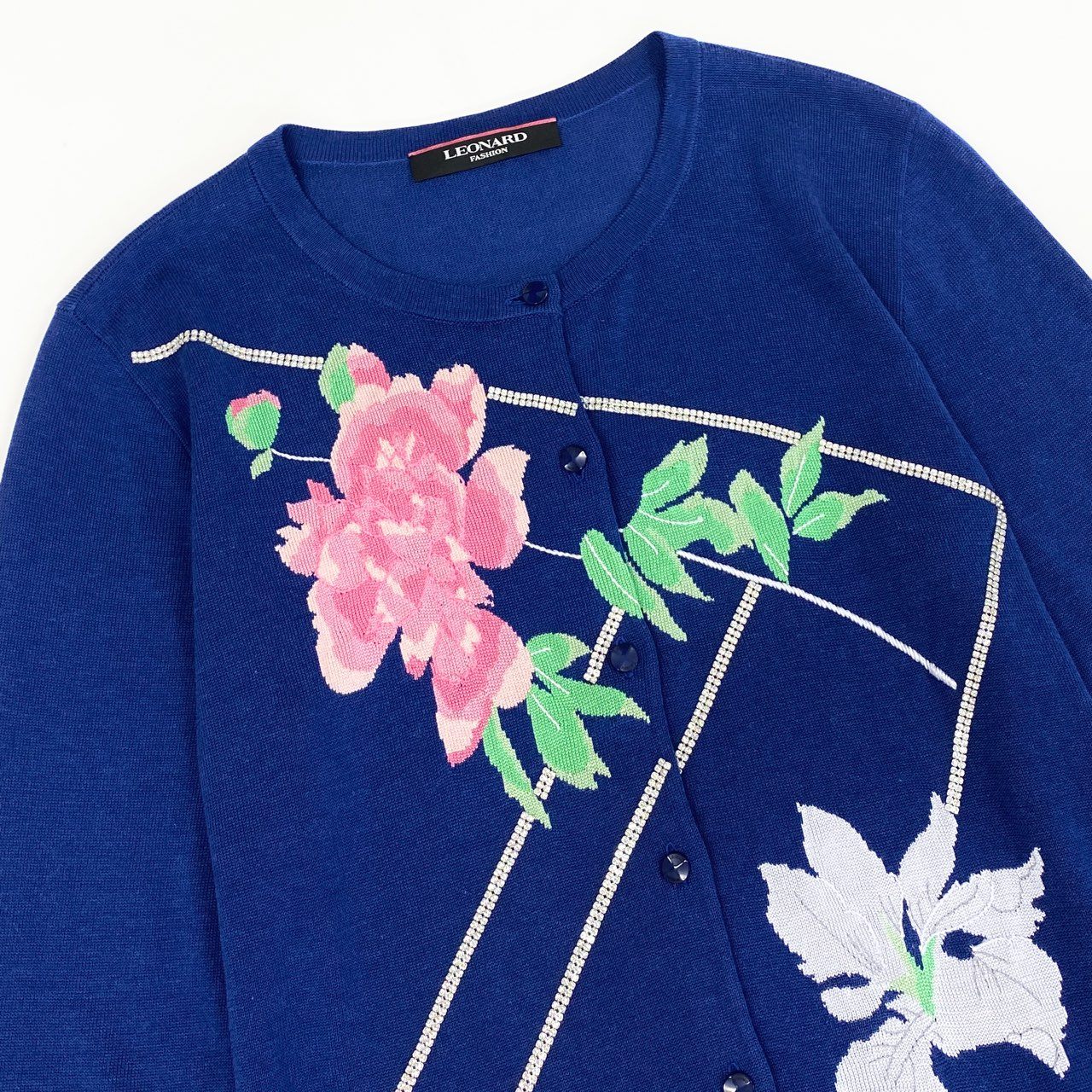 60d13 《美品》 LEONARD FASHION レオナール ロングスリーブ ニットカーディガン 花柄刺繍 ラインストーン装飾 裾フリル サイズ40 ブルー レディース 女性用u02t