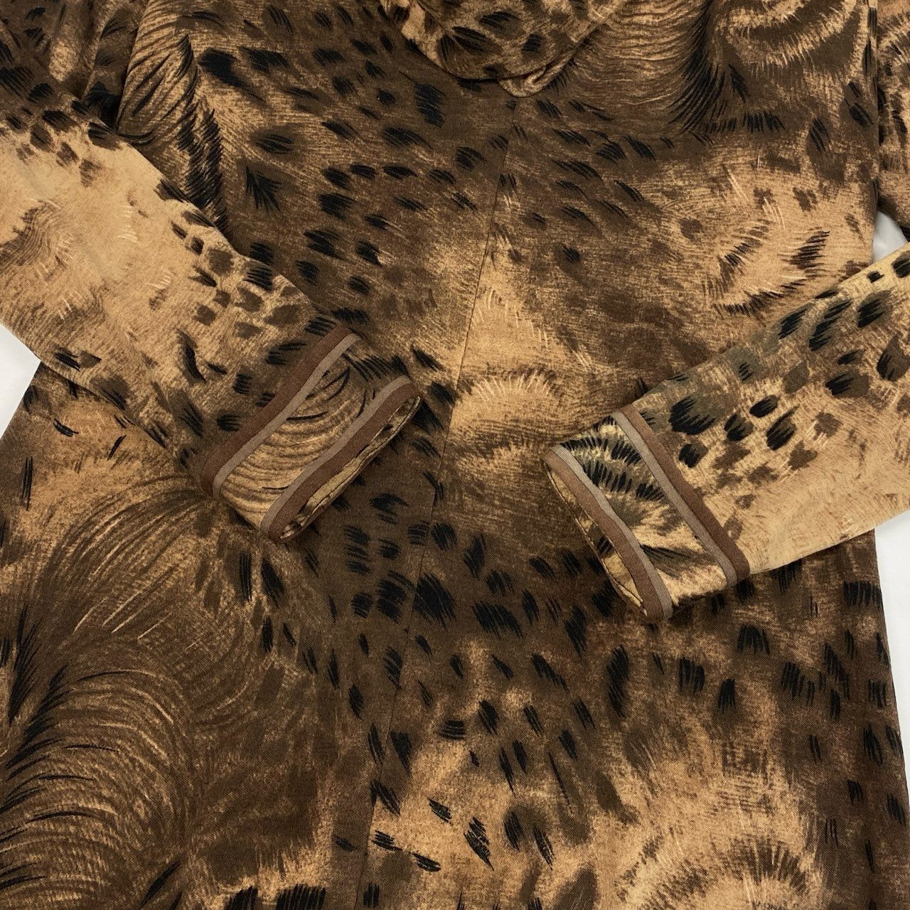 69L17 【美品】LEONARD レオナール 長袖ワンピース ロングワンピース ロングスリーブ レオパード 総柄 ドレス Mサイズ程度 ブラウン系 レディースu02t