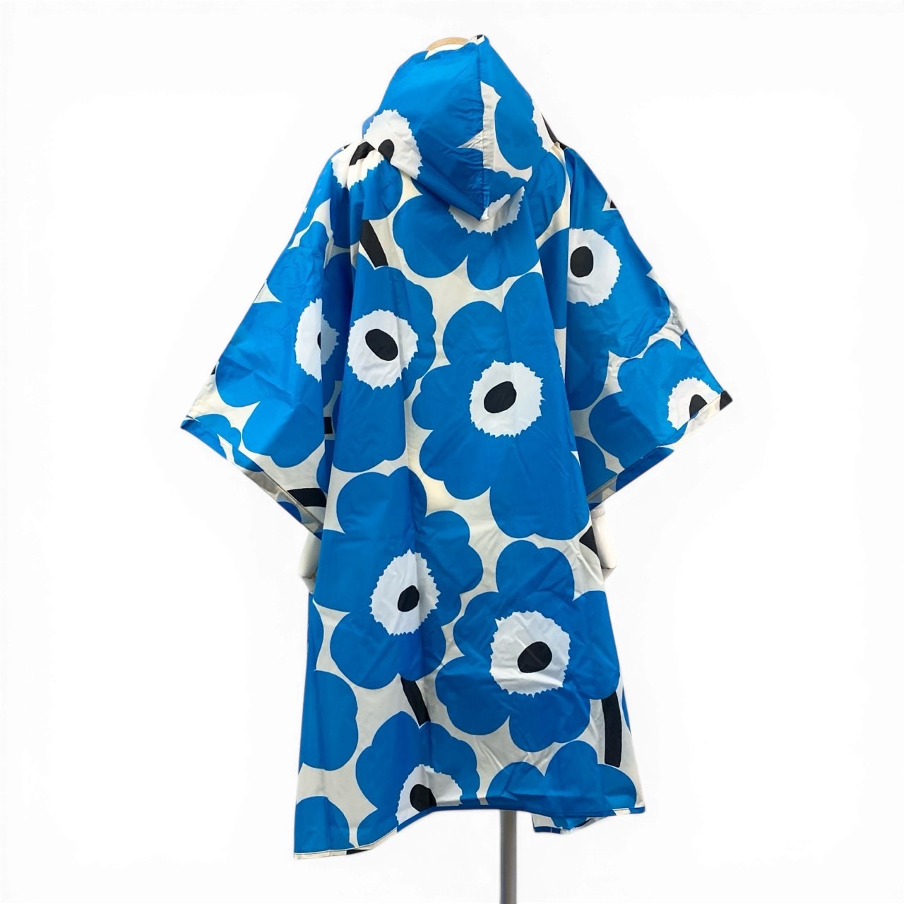 56d13 【未使用タグ付】 marimekko マリメッコ Unikko Rain Poncho レインコート ポンチョ ウニッコ柄 花柄プリント ONE SIZE ブルー ホワイト レディース 女性用u02t