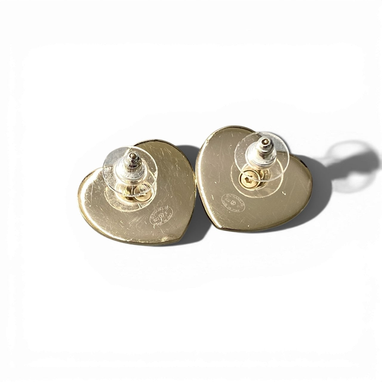 b5 CHANEL シャネル 2022 レザーハート ココマーク ピアス アクセサリー ブラック レザー レディースta1