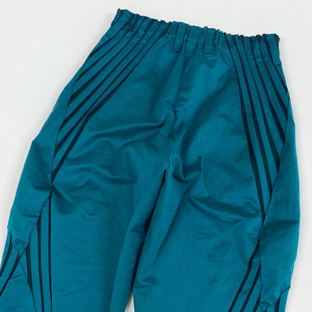 12i25 A-POC ABLE ISSEY MIYAKE イッセイミヤケ クロップドパンツ テーパードパンツ エイポック エイブル サイズ2 グリーン メンズu02t