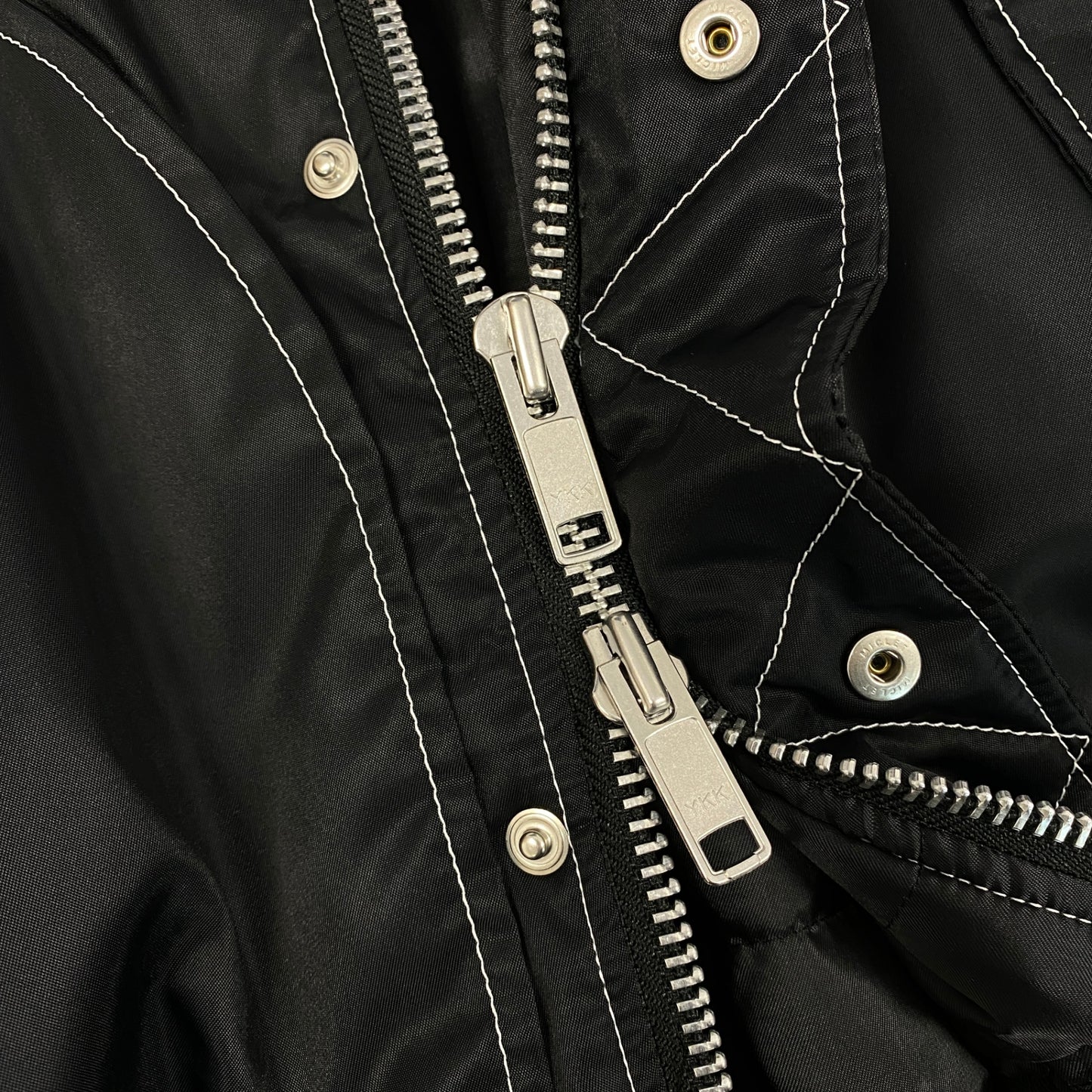 16c11 DISCOVERED ディスカバード BOA SLEEVE ボアスリーブ MA-1 ビッグシルエット ブルゾン DC-AW21-BL-06 1サイズ ブラック ナイロン100％ メンズ 男性用o07t