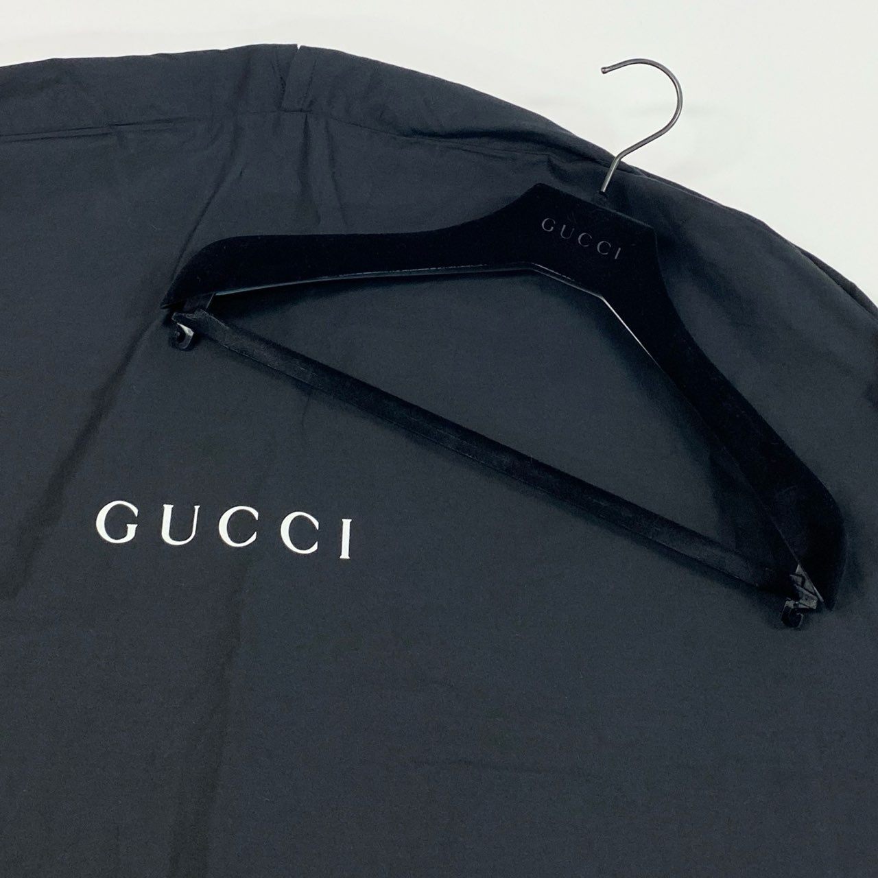 b4【美品】GUCCI グッチ トレンチコート ロングコート ヘビ 裏地 鯉 刺繍 イタリア製 40サイズ ホワイト 蛇革 レディースk02i