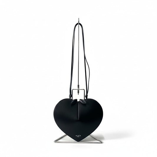 c23 【美品】ALAIA アライア ハート ル クールショルダーバッグ レディース ブラック レザー レディース バッグk02i