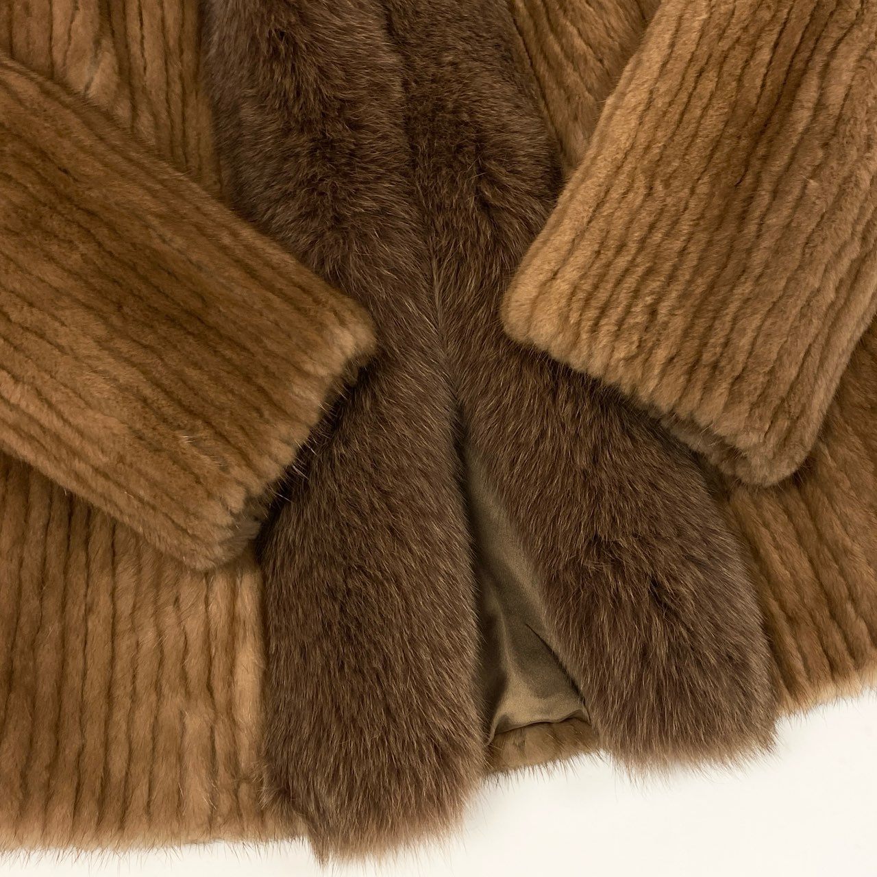 33l14 SAGA MINK サガミンク 銀サガ パステルミンク × フォックス ファーコート サイズ8号 茶系 最高級毛皮 FUR COAT ポケット有t18r